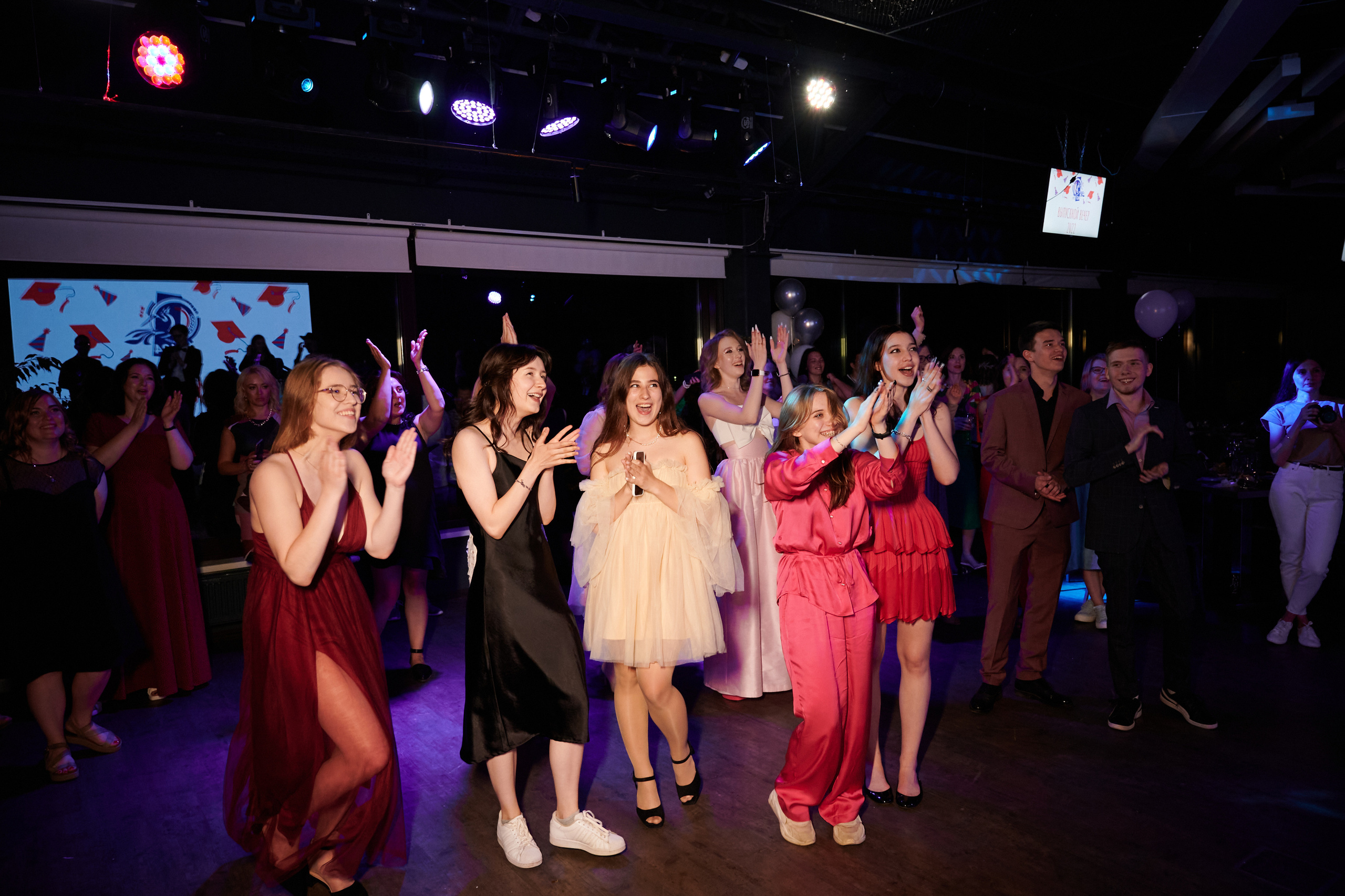 Выпускной 124 школы + video. Профессиональный репортажный фотограф в Самаре Никита Королев