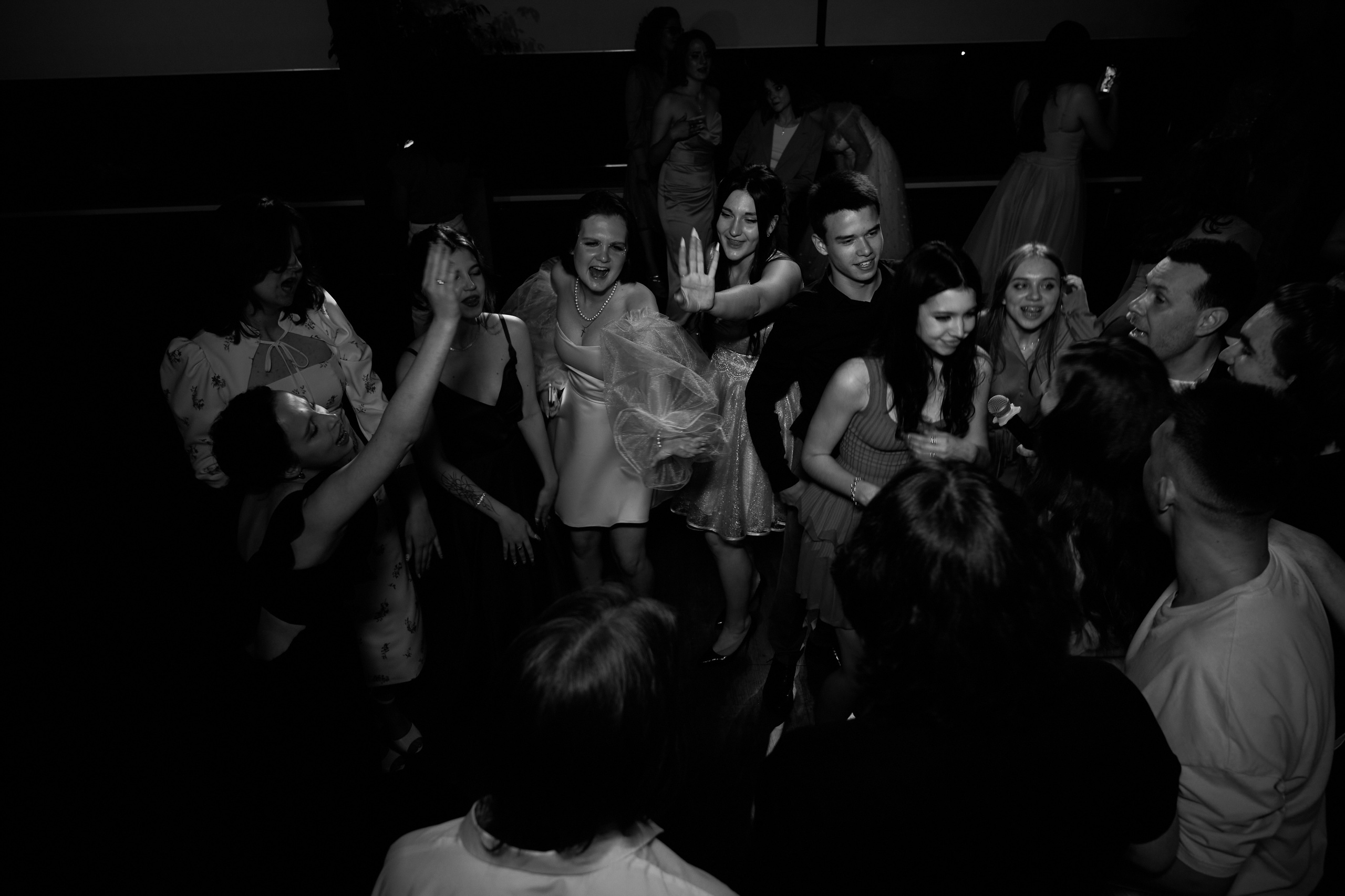 Выпускной 124 школы + video. Профессиональный репортажный фотограф в Самаре Никита Королев