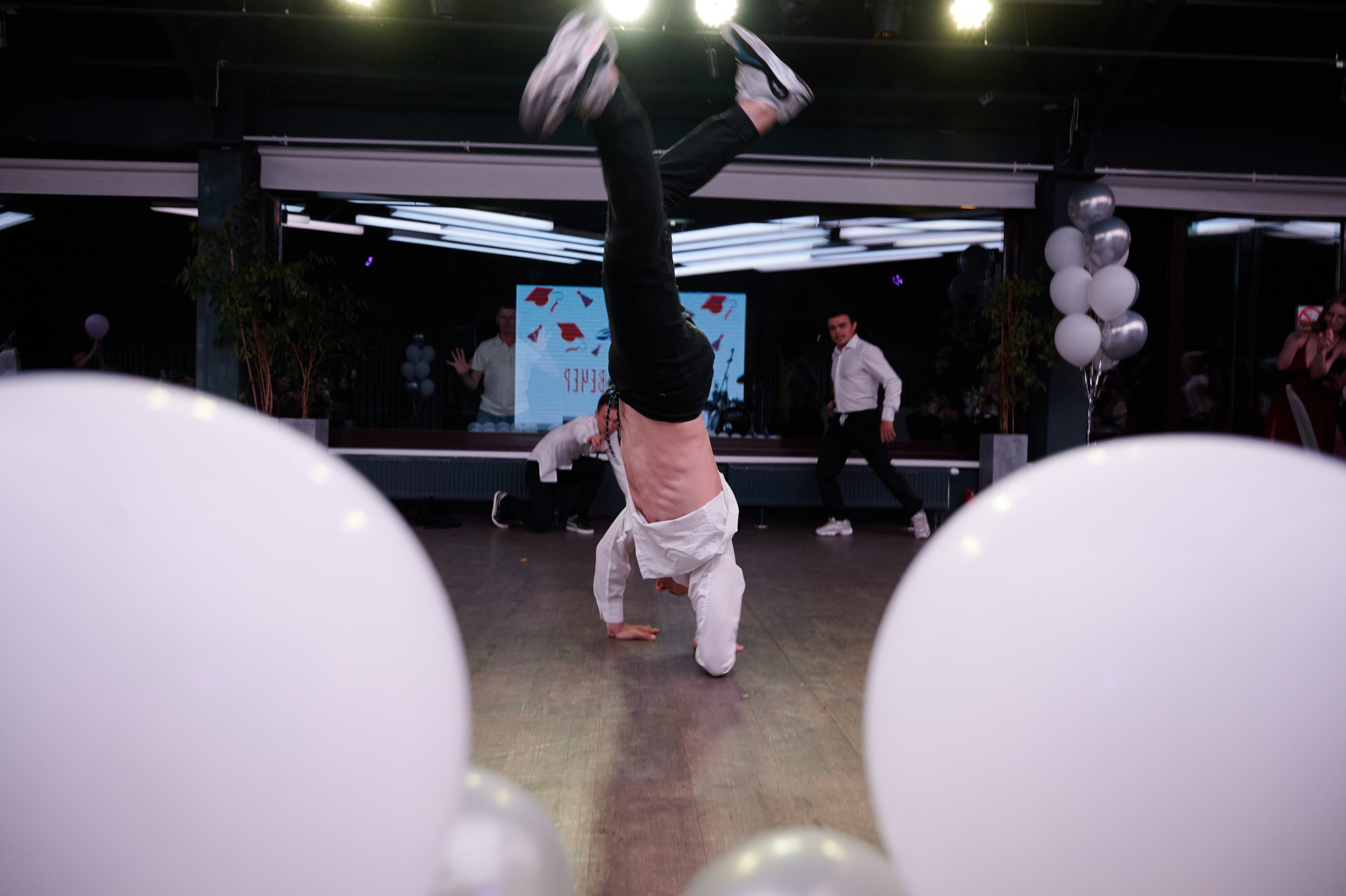 Выпускной 124 школы + video. Профессиональный репортажный фотограф в Самаре Никита Королев