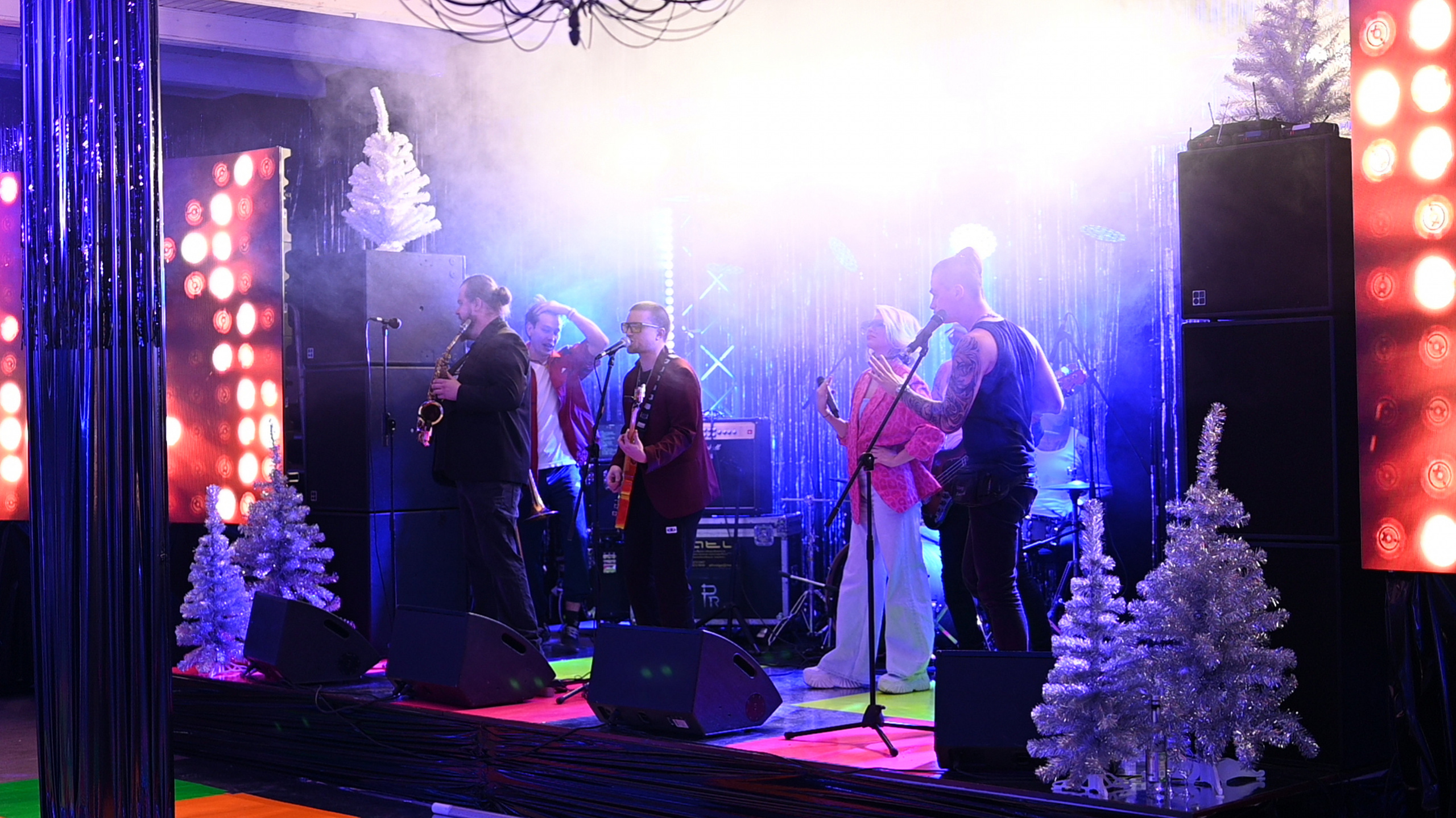 Новый год в стиле 90 х + video. Профессиональный репортажный фотограф в Самаре Никита Королев