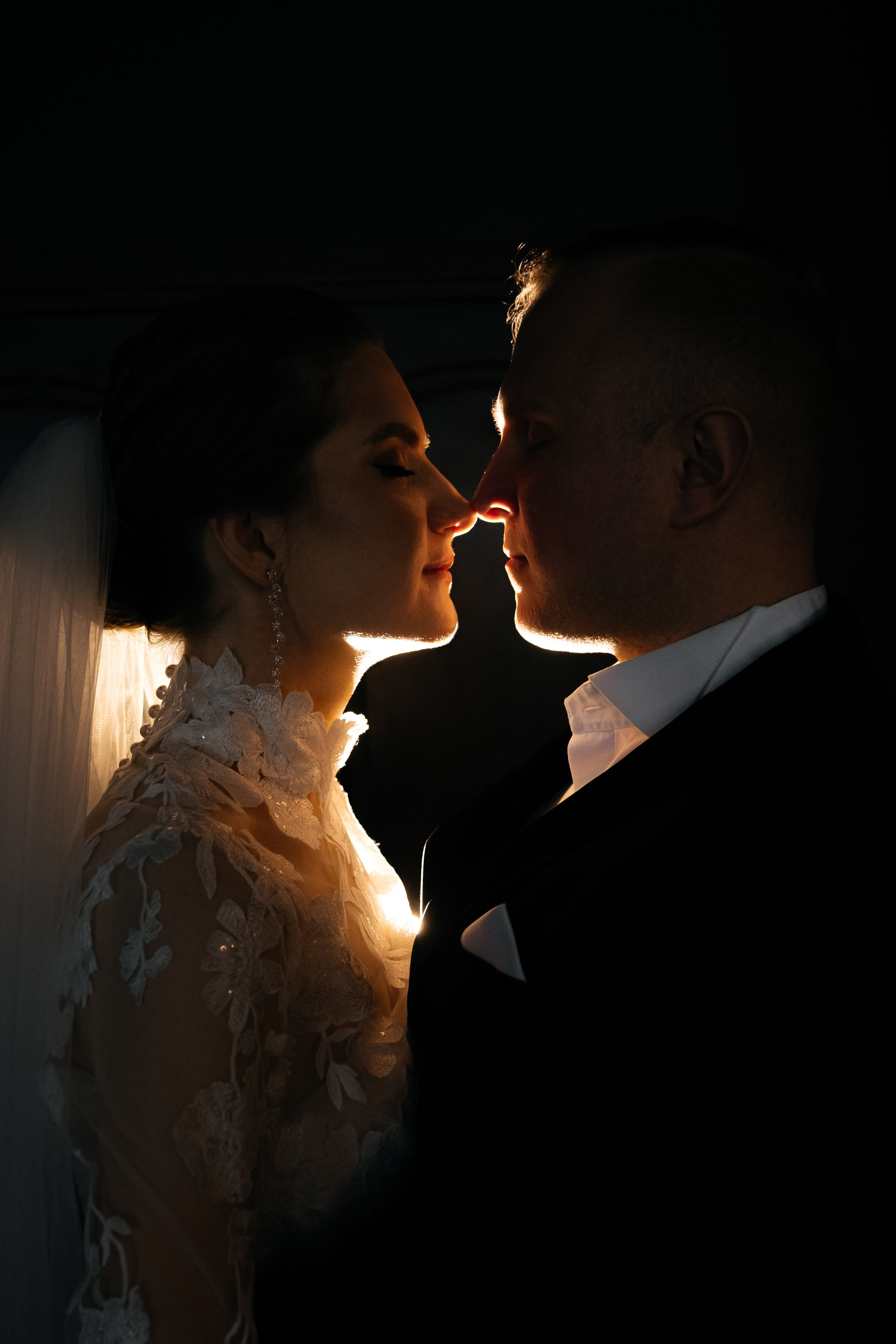 Привет, я - Кирилл, свадебный фотограф из Минска. Выезжаю по всей Беларуси.