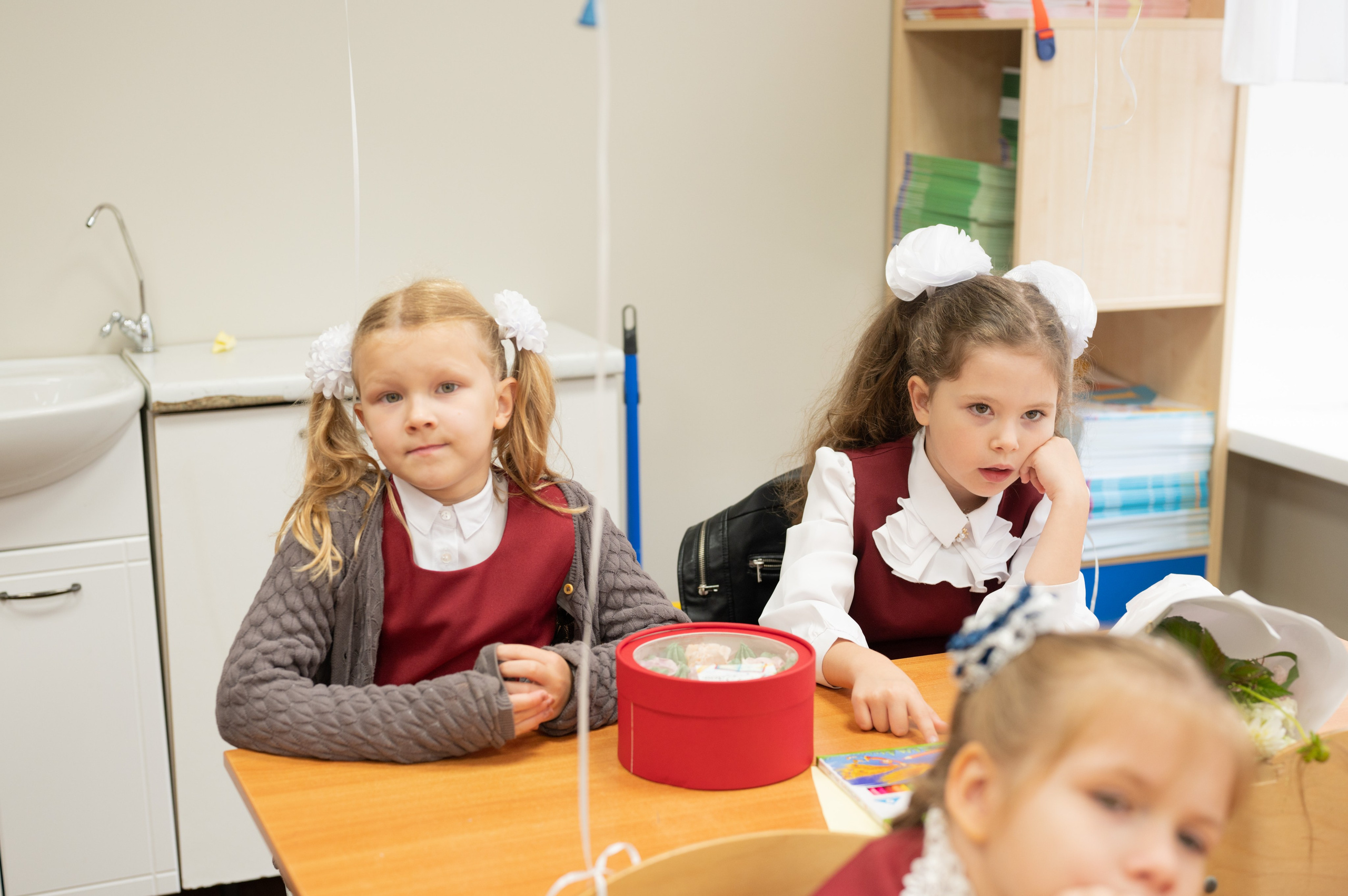 1 сентября 1 К 16 гимназия репортаж, линейка +в классе. Фотограф новорожденных, семейный детский в Тюмени Татьяна Морозова