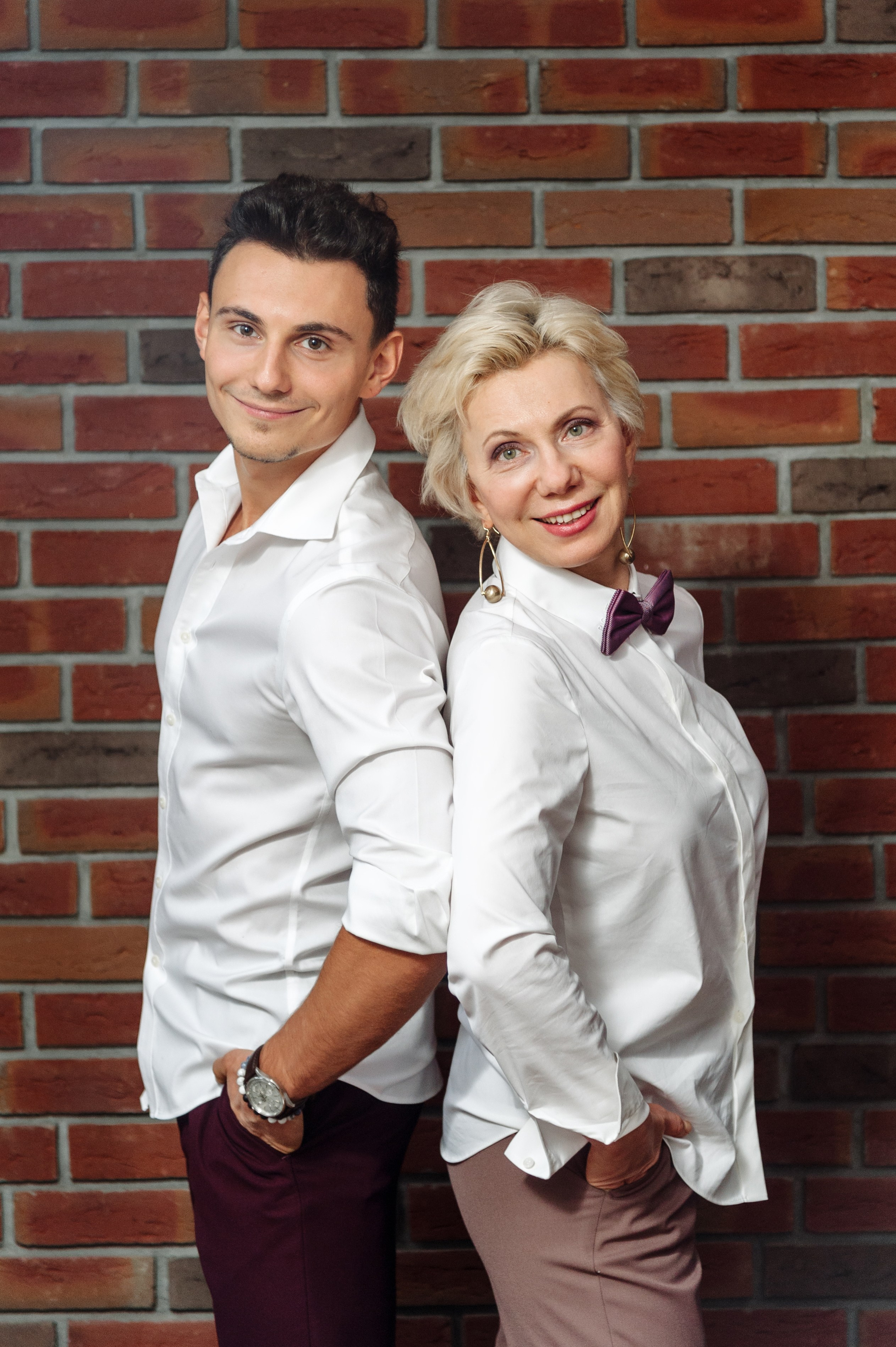 Общие увлечения на семейной фотосессии дома. Семейный фотограф в Москве Елена Снегирева