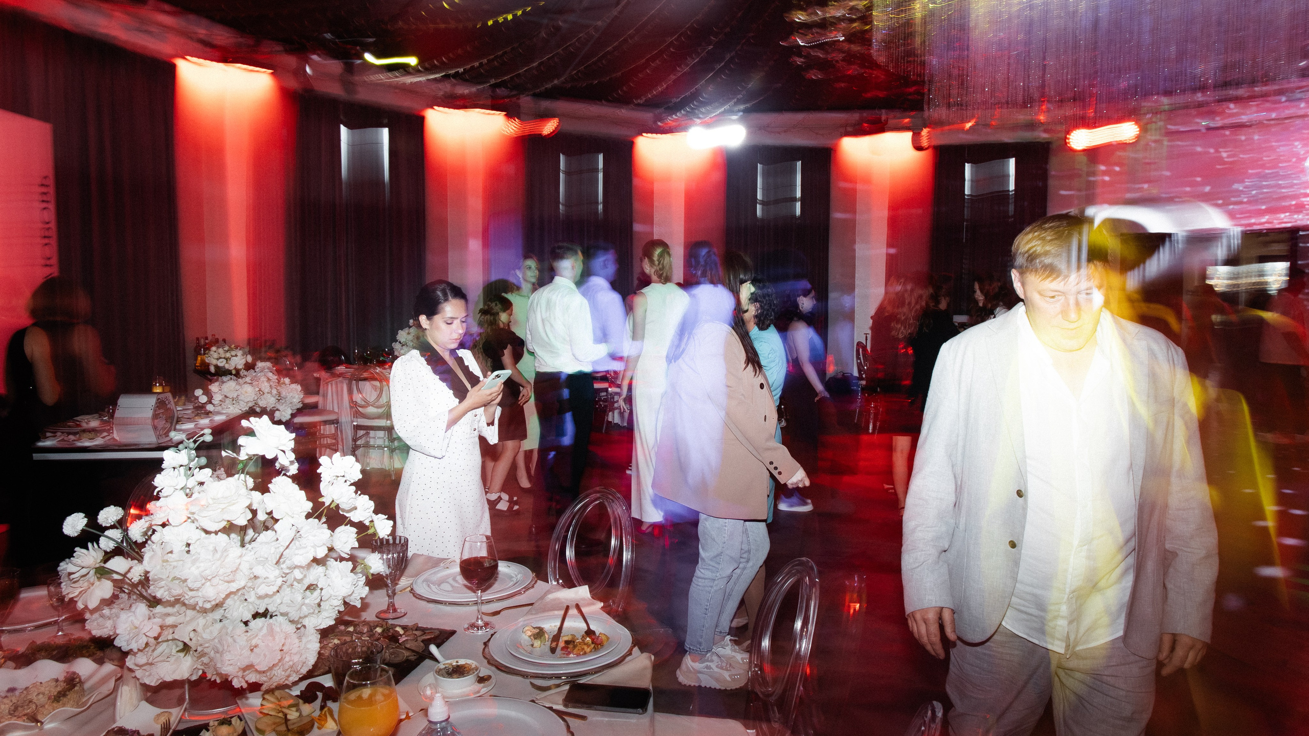 Данил и Любовь, мои фото с этого праздника. я был гость). Свадебный и семейный фотограф в г. Волхов Алексей Кочерыжкин