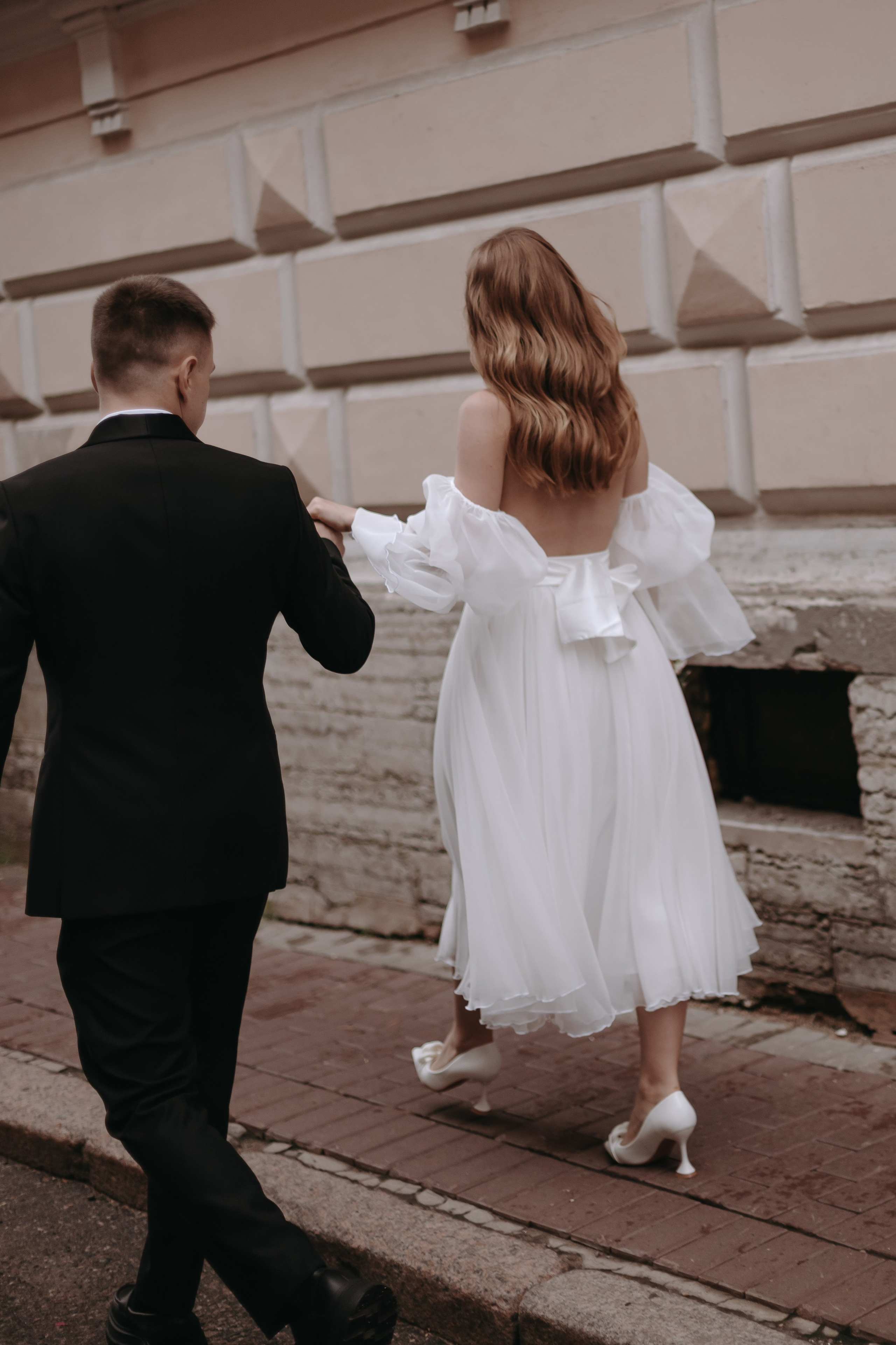 Дождь, жара и Эрмитаж. Свадебный и семейный фотограф Арина Кулёва