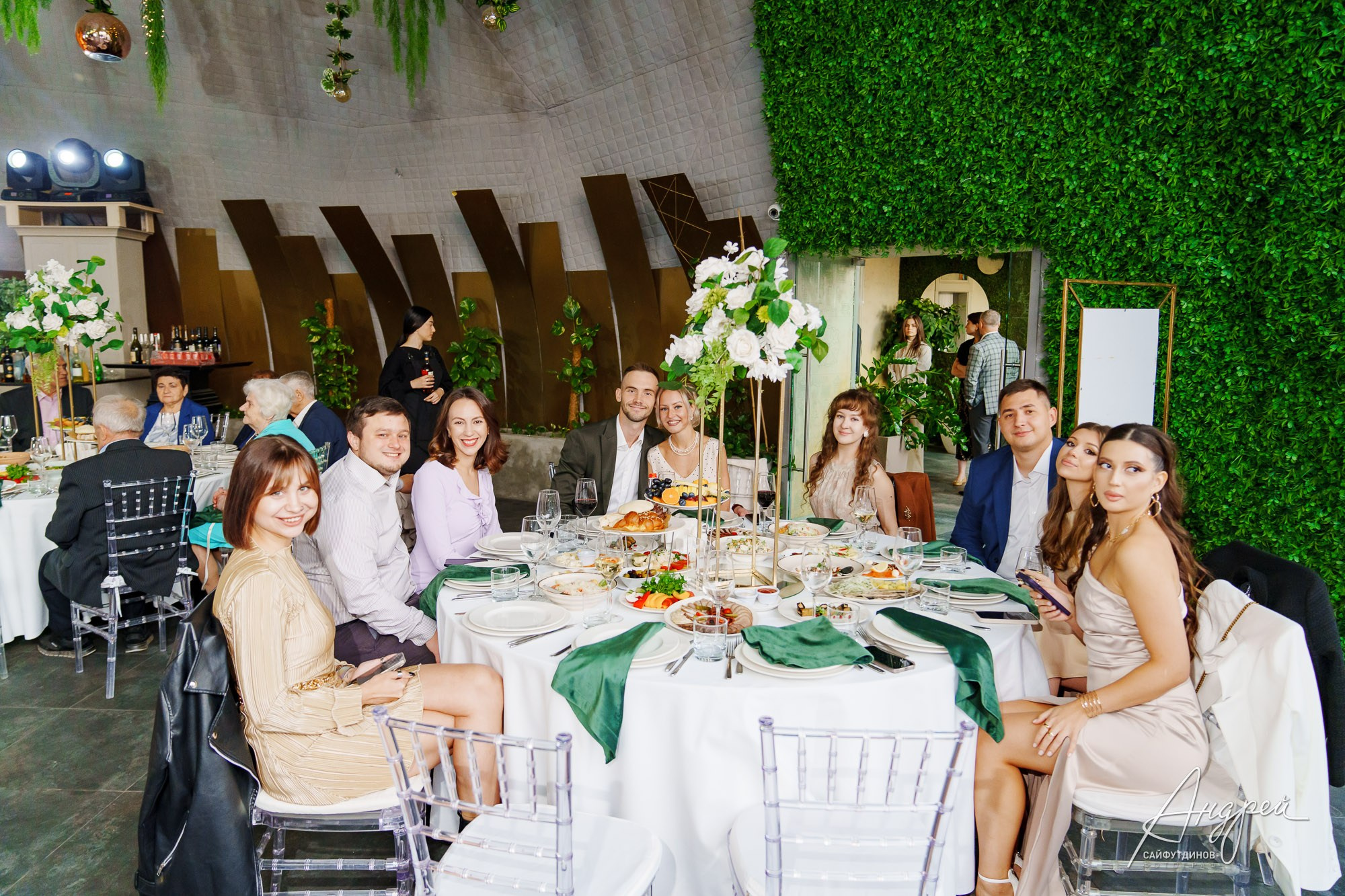 Фотоотчёт и бэкстейдж свадебной фотосессии. Свадебный и семейный фотограф в Ростове-на-Дону. Андрей Сайфутдинов