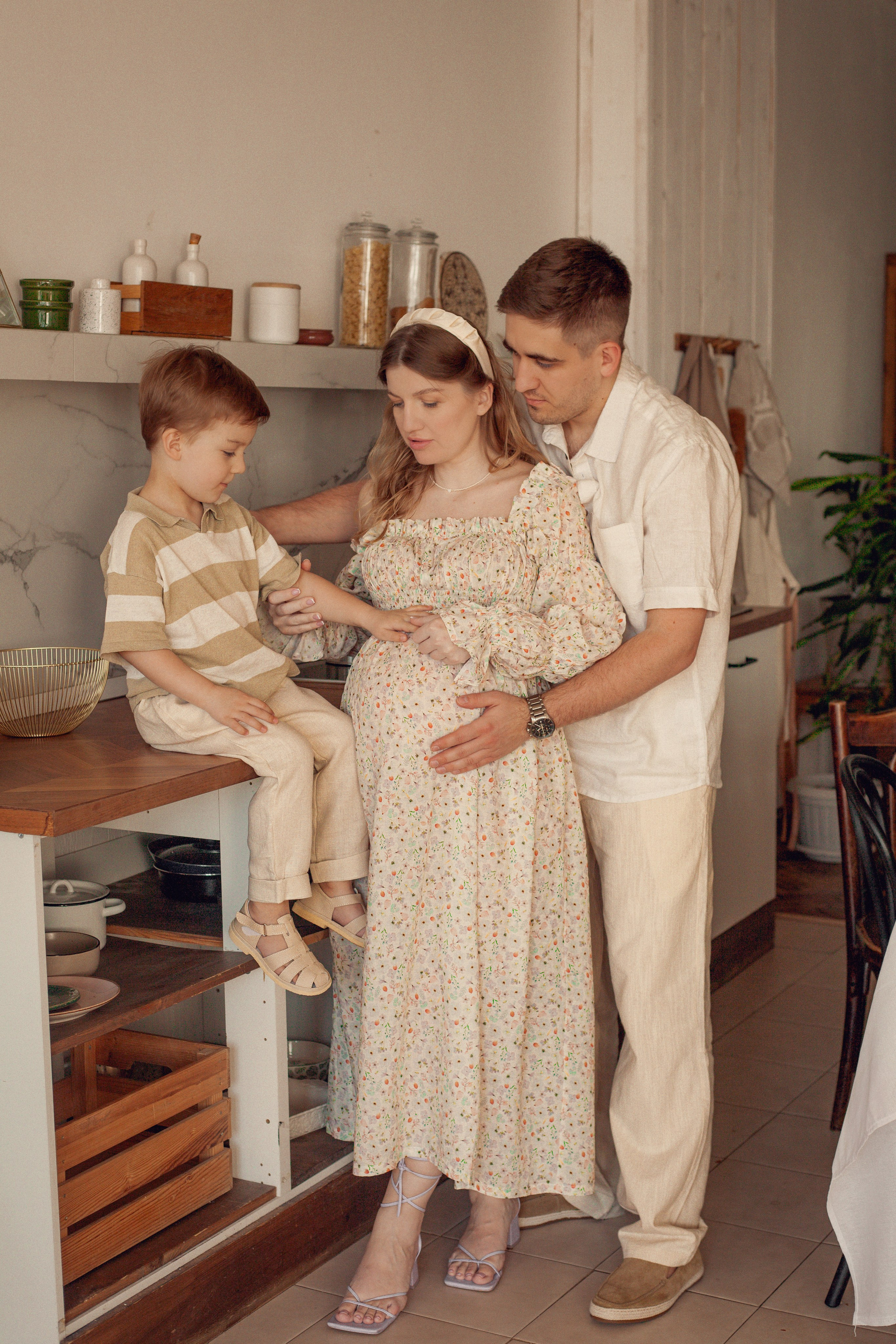 Семейная студийная съемка. Фотограф беременности и семейных историй в Москве Юлия Варт