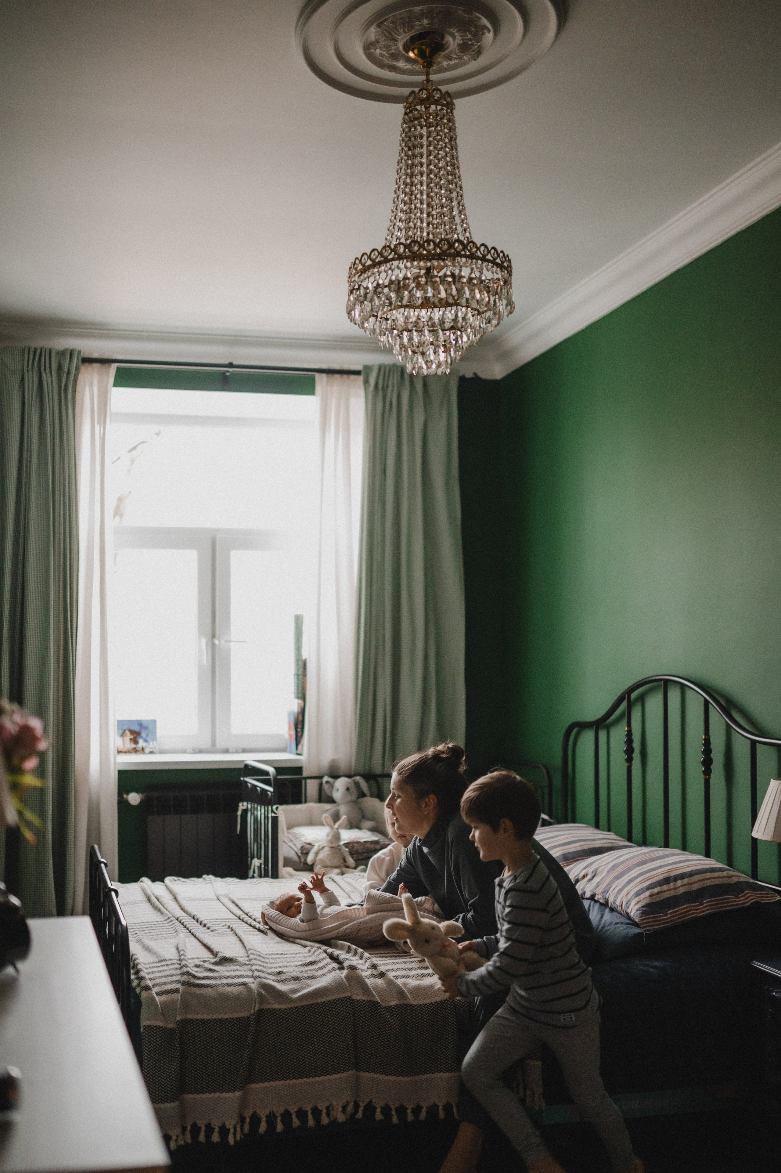 Дима, Нелли, Марк, Нина и Кира дома. Семейный и свадебный lifestyle-фотограф в Москве Мария Петрова