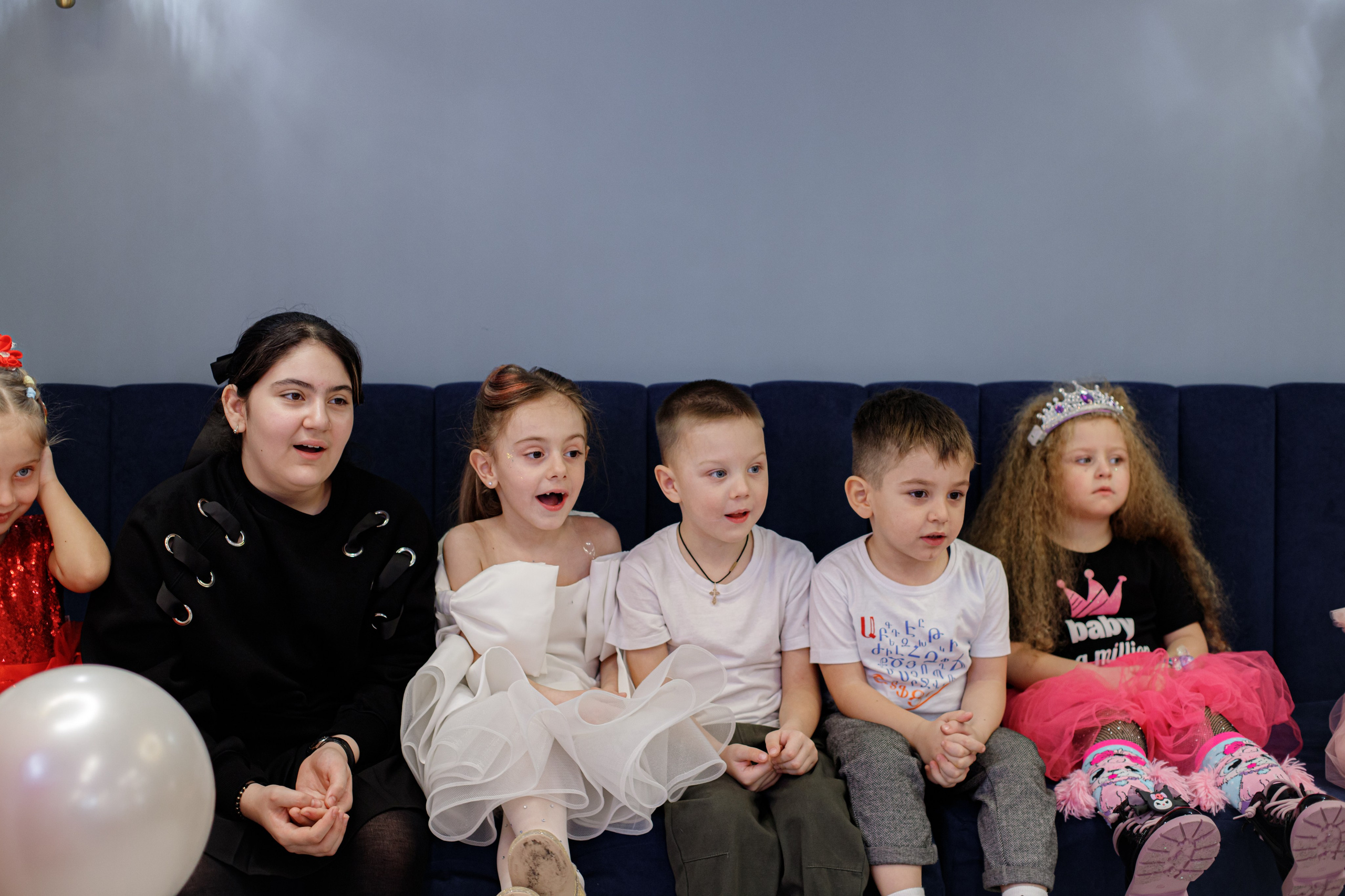 ASIA'S BIRTHDAY PARTY. Photokarish