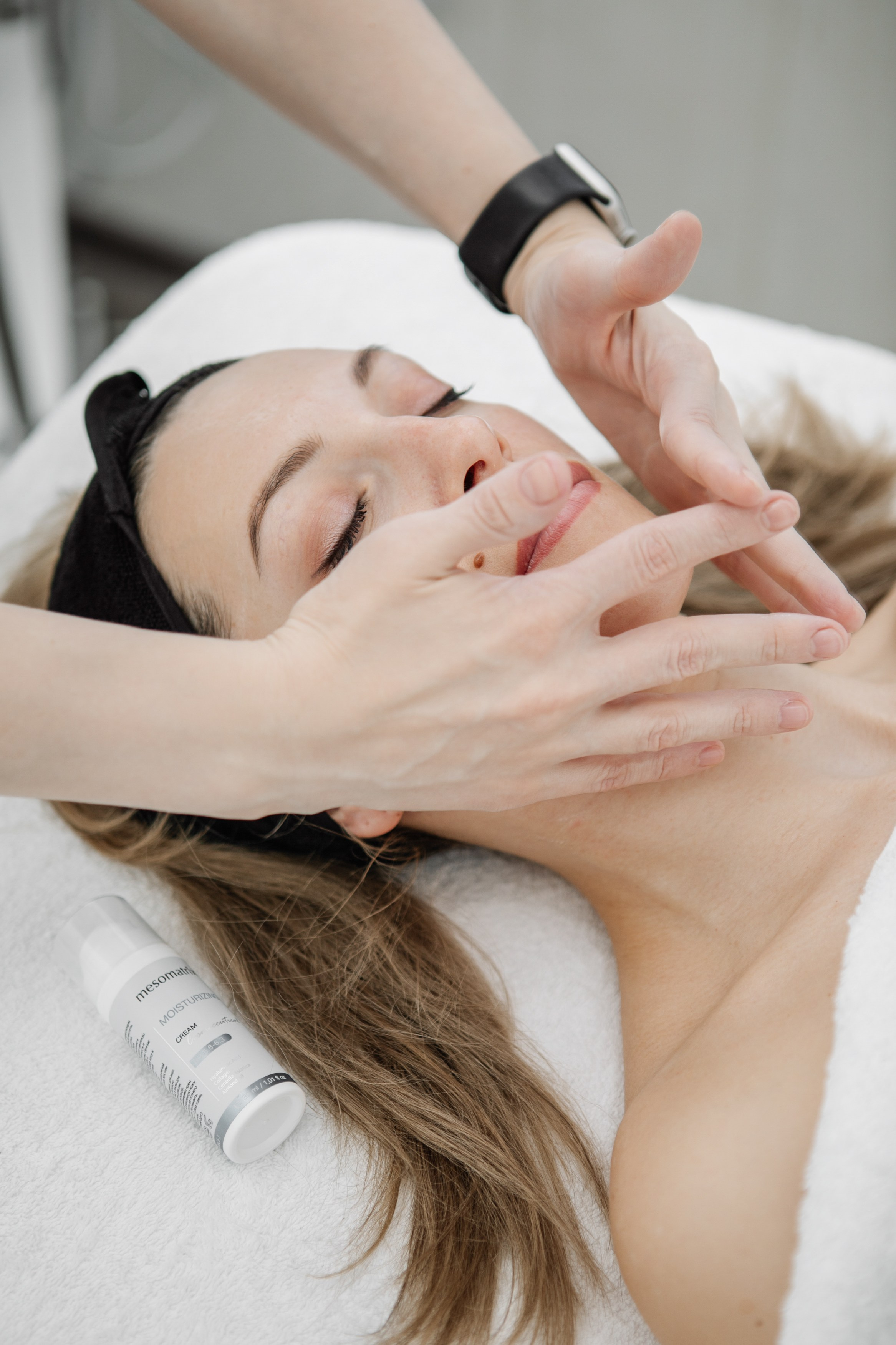 Косметолог Алёна. Фотограф Губкинского