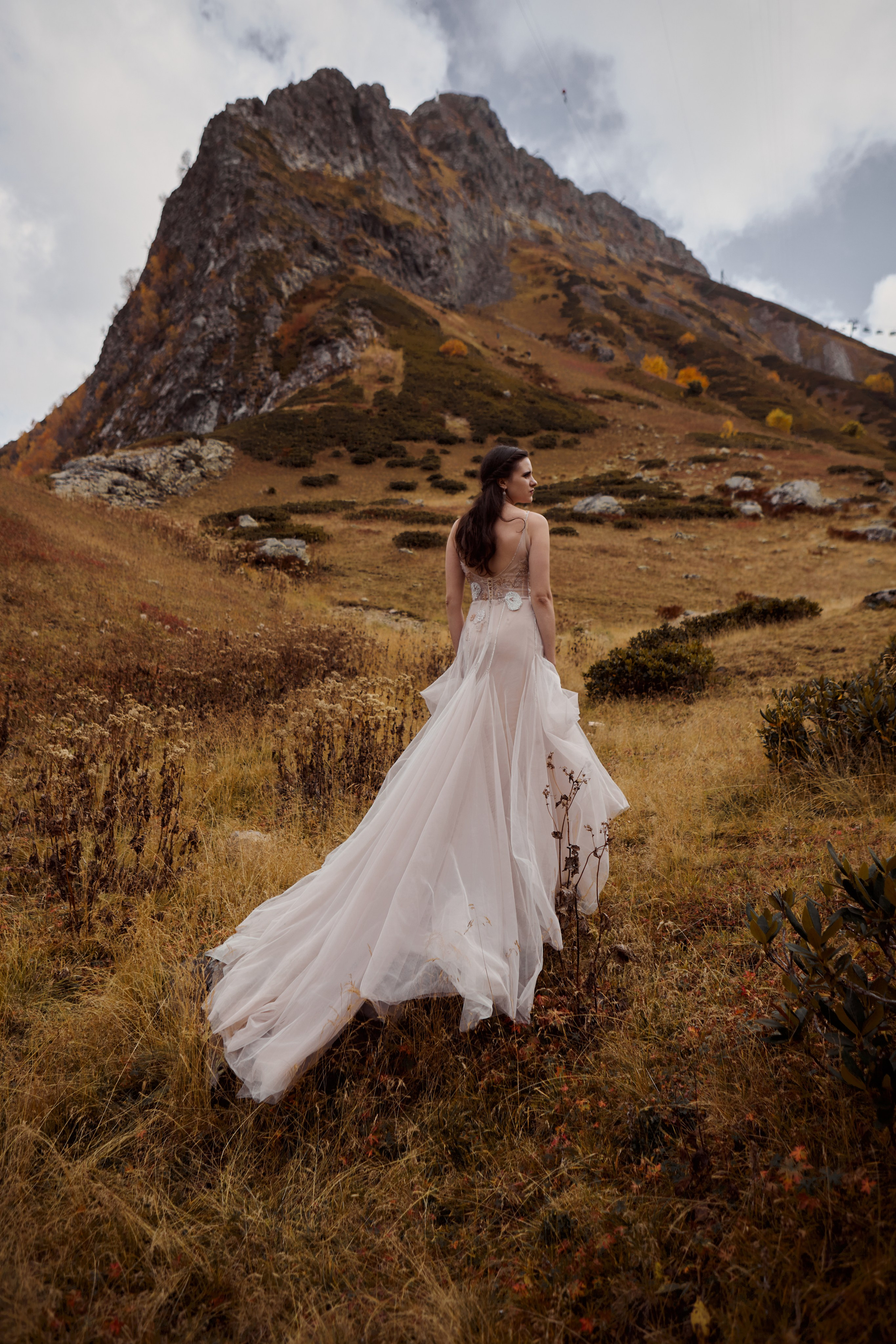Свадебная фотосессия в горах. Свадебный и семейный фотограф в Сочи-Красной поляне Ларионова Анна