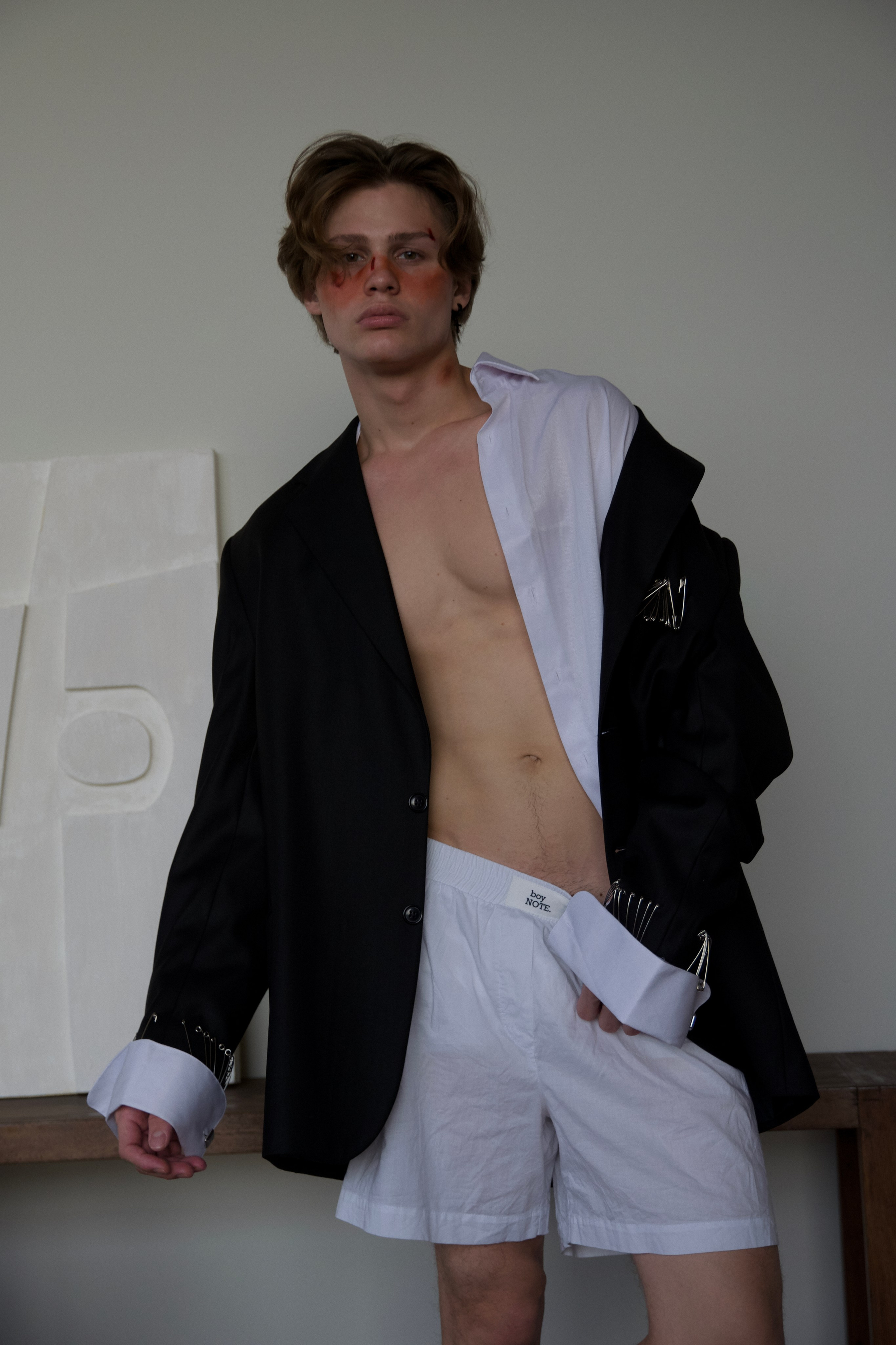 Boy NOTE. Дизайнерская мужская одежда, которую может носить Ваша девушка