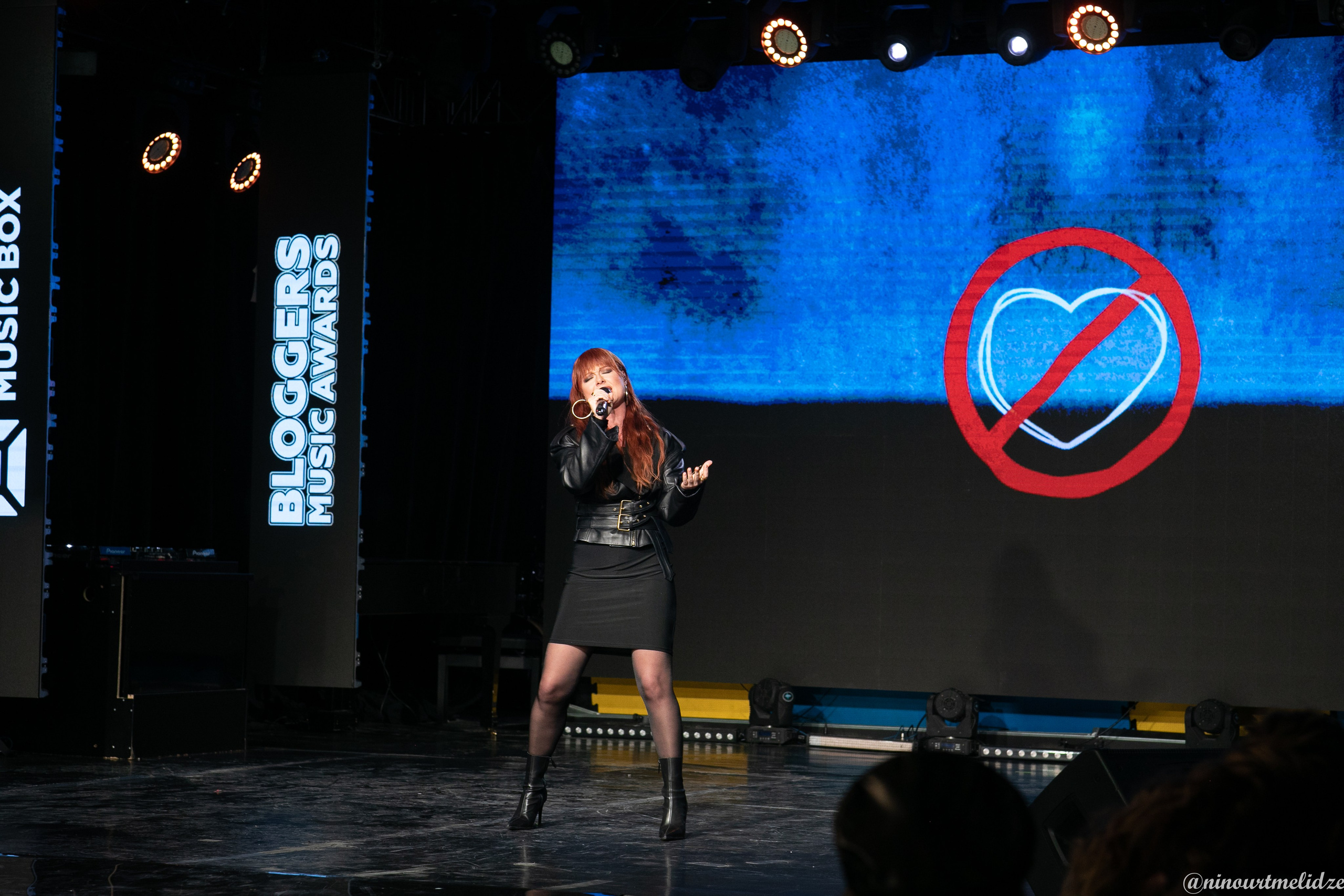 Music box награждение. Art photographer Nino