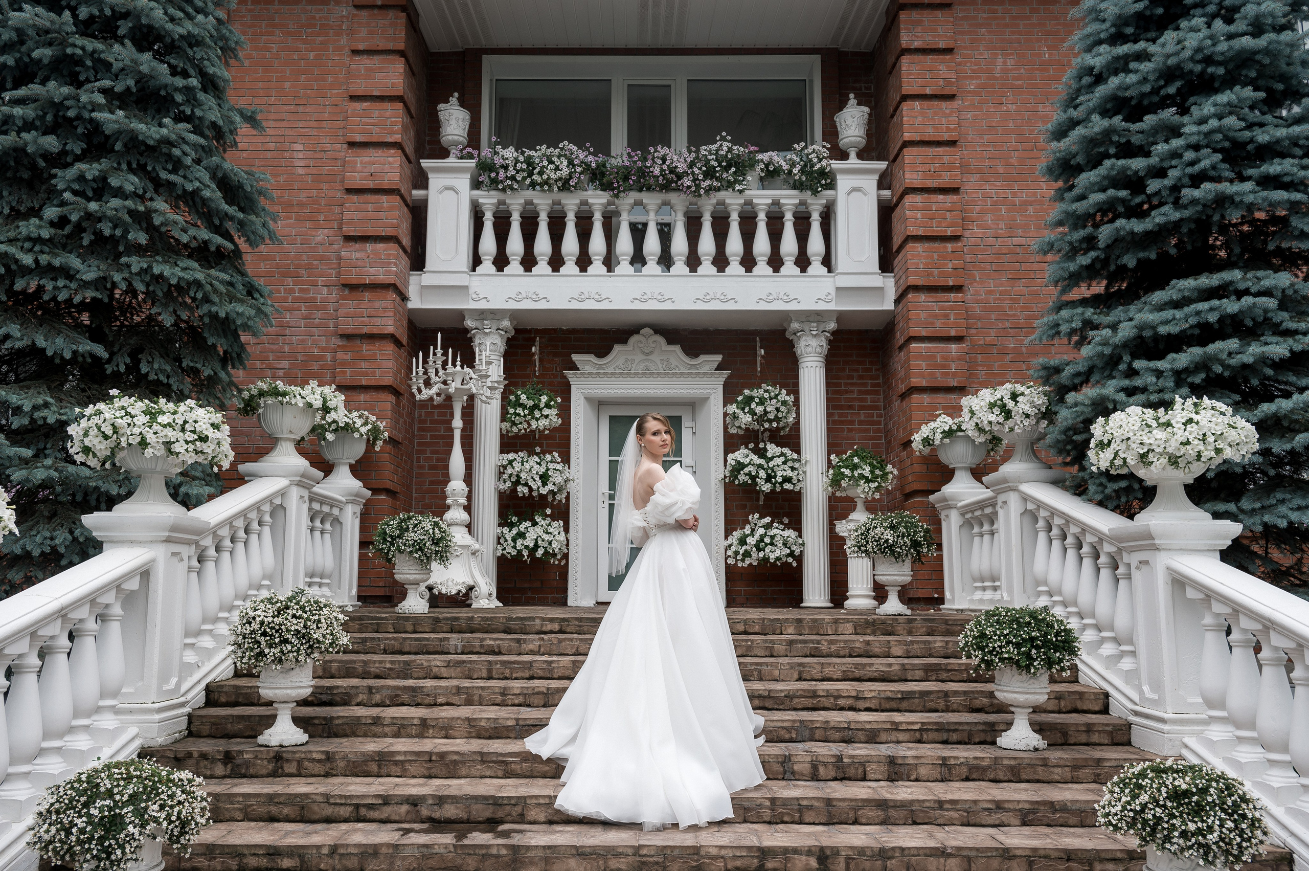 Илья и Яна 13.07.25 Secret Garden. Свадебный фотограф в Новосибирске. Александра Верхушина