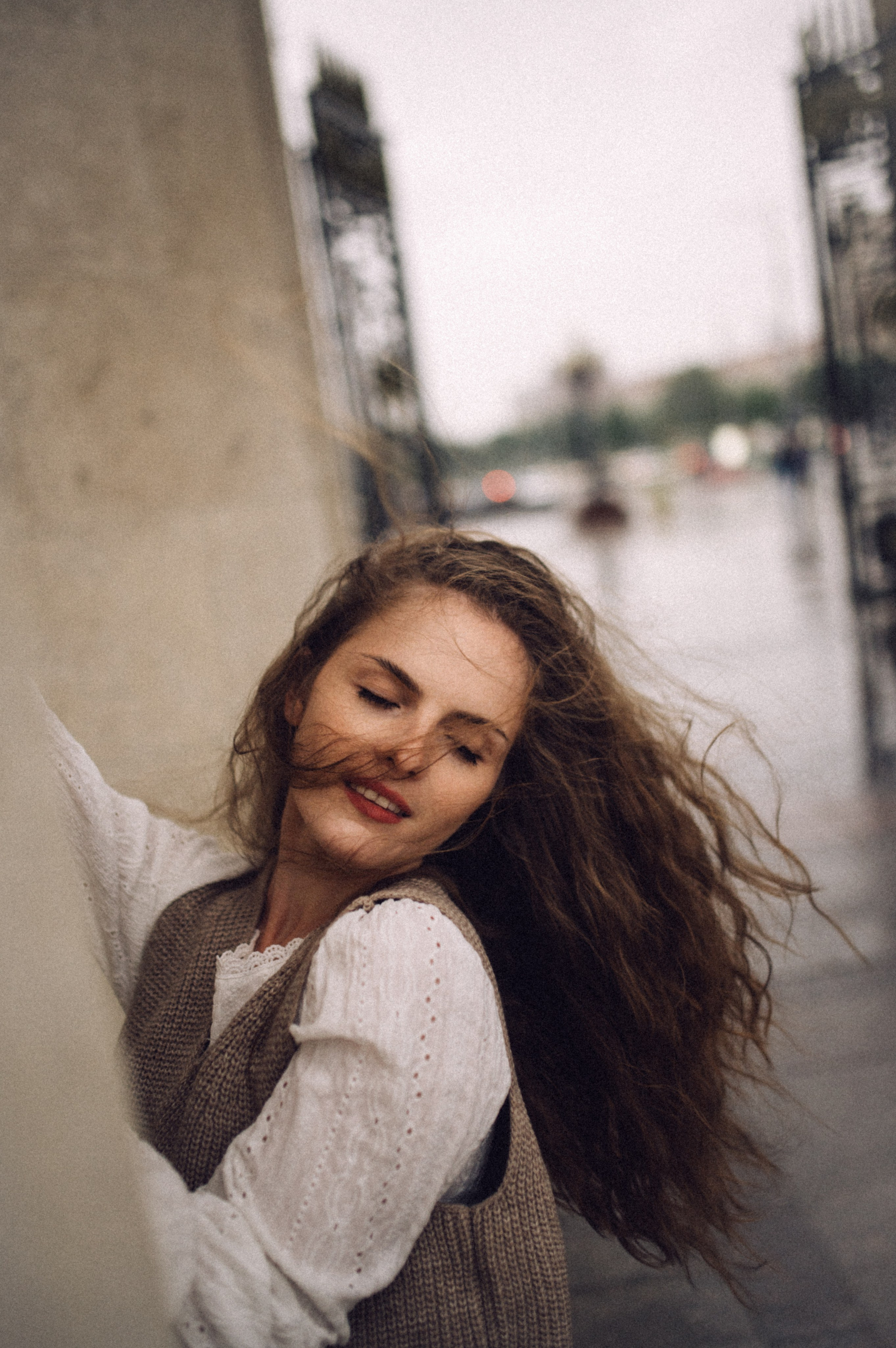 Под дождём🎥🤍. Лайфстайл фотограф в Москве Серебрянская Фаина