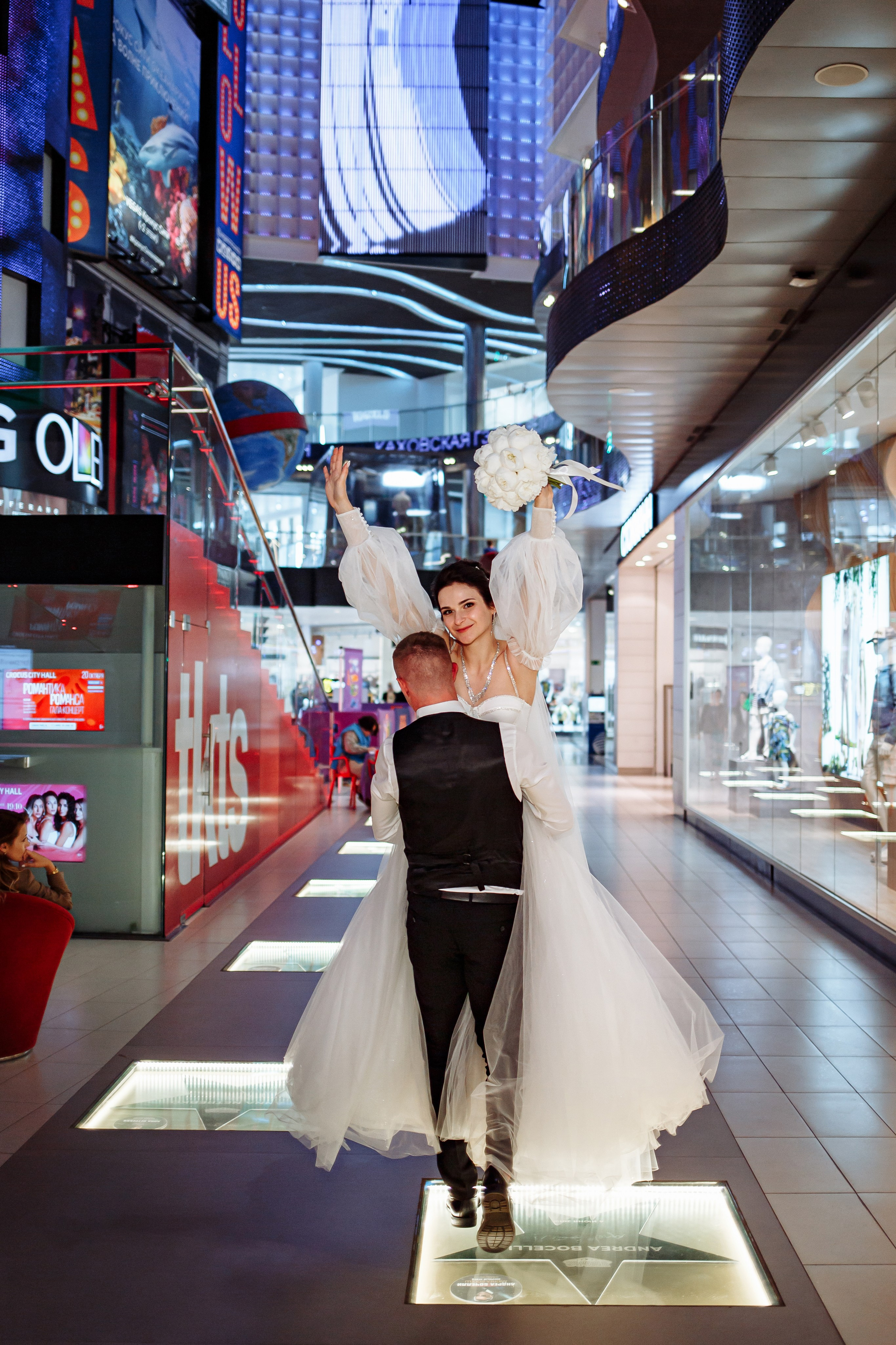 ЗАГС в ТЦ Вегас Крокус сити, регистрация брака, фото, видео. Свадебный фотограф Москва и МО Сергей Киржаев