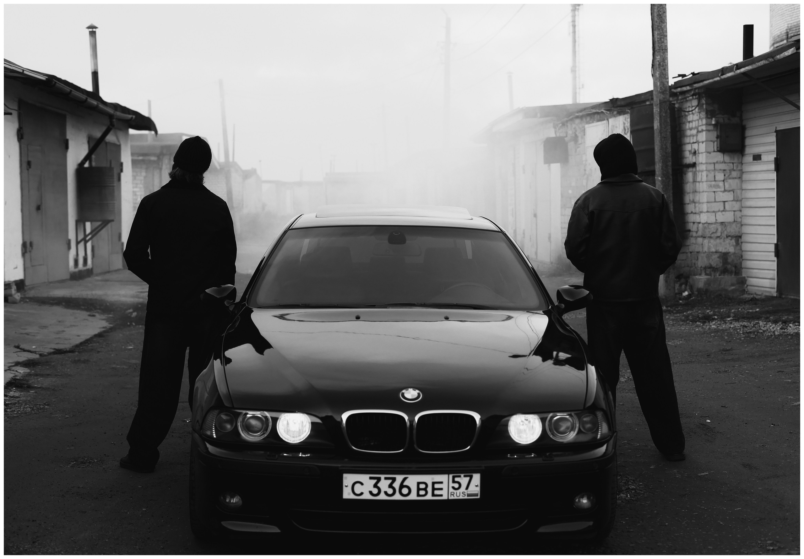 Богдан и Михаил. Портретный фотограф в Орле. Готовые фото за 3 дня! Помощь в позировании. Советы по организации