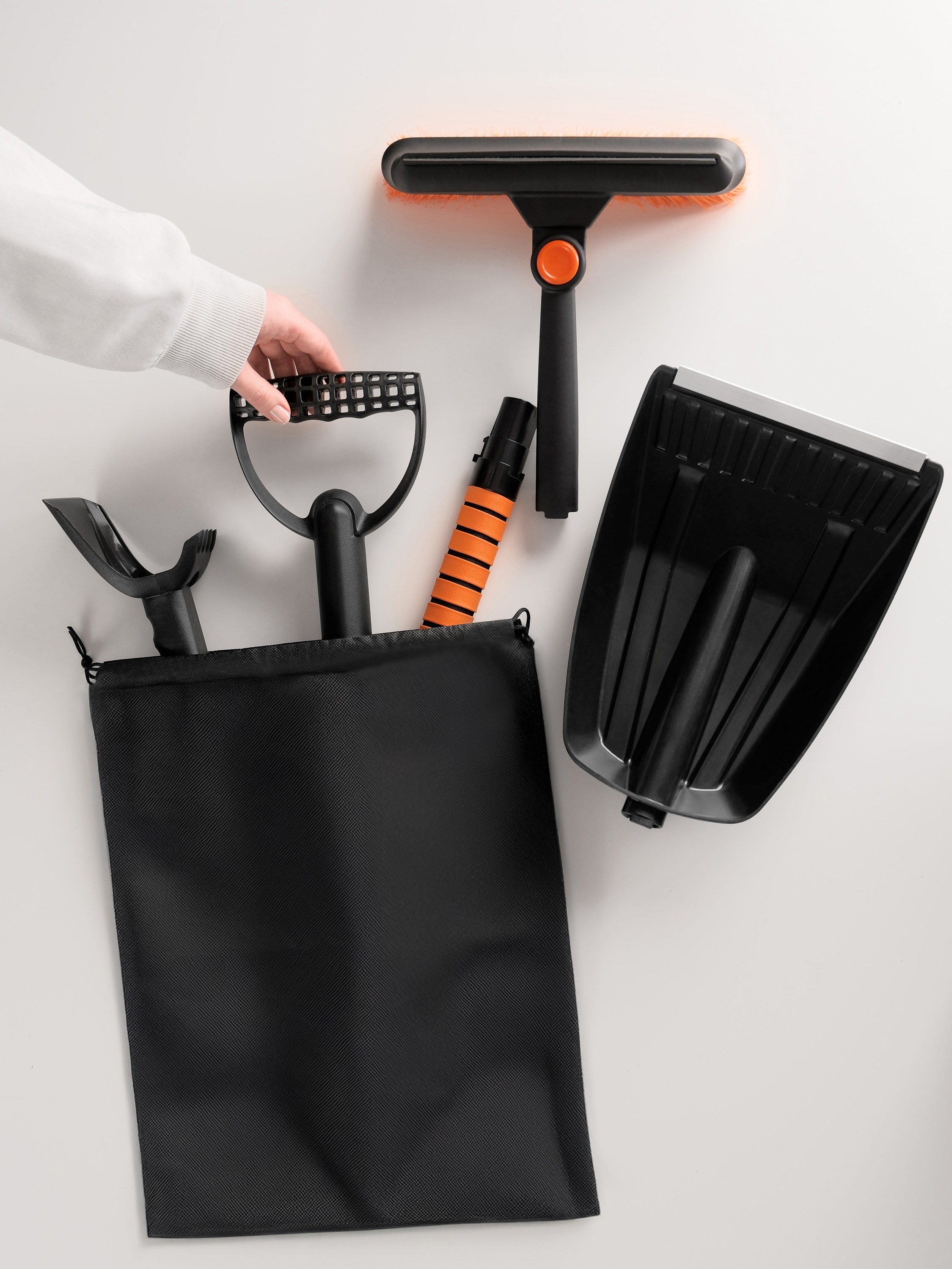 Автомобильная щётка. Предметный фотограф, инфографика и видео в Санкт-Петербурге