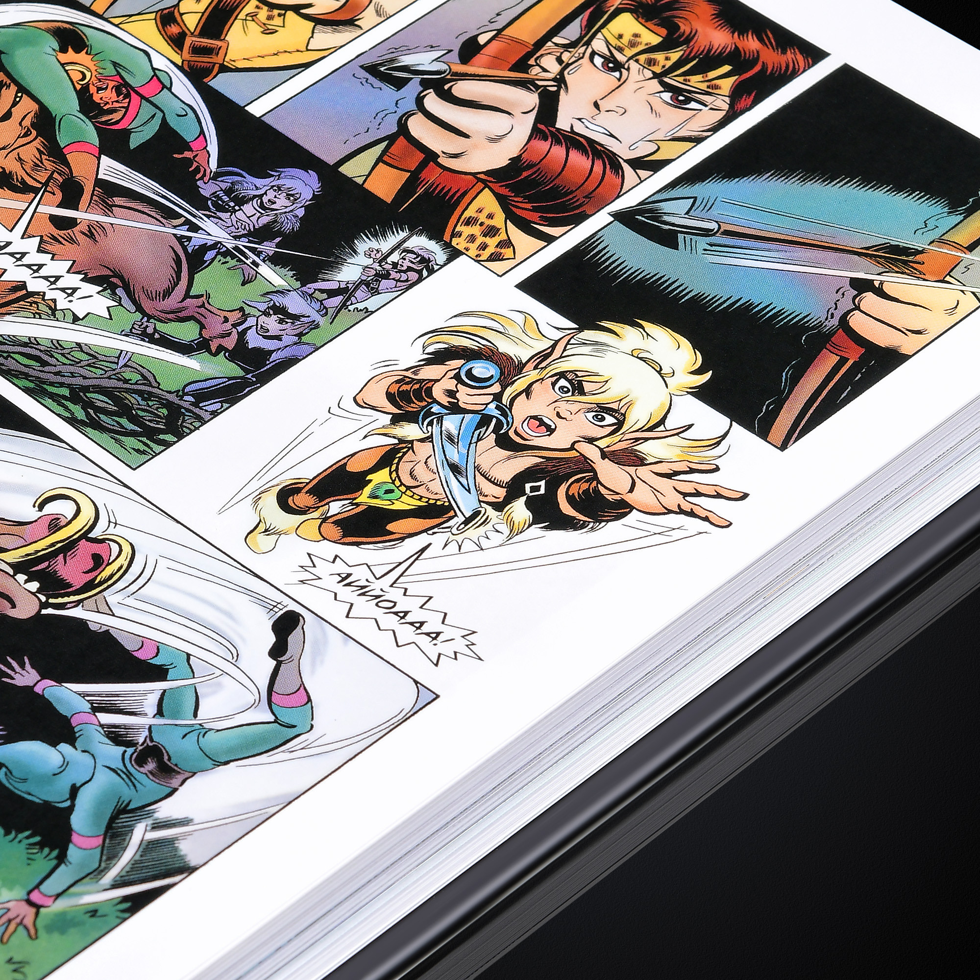 Рубака из Elf Quest в развороте книги