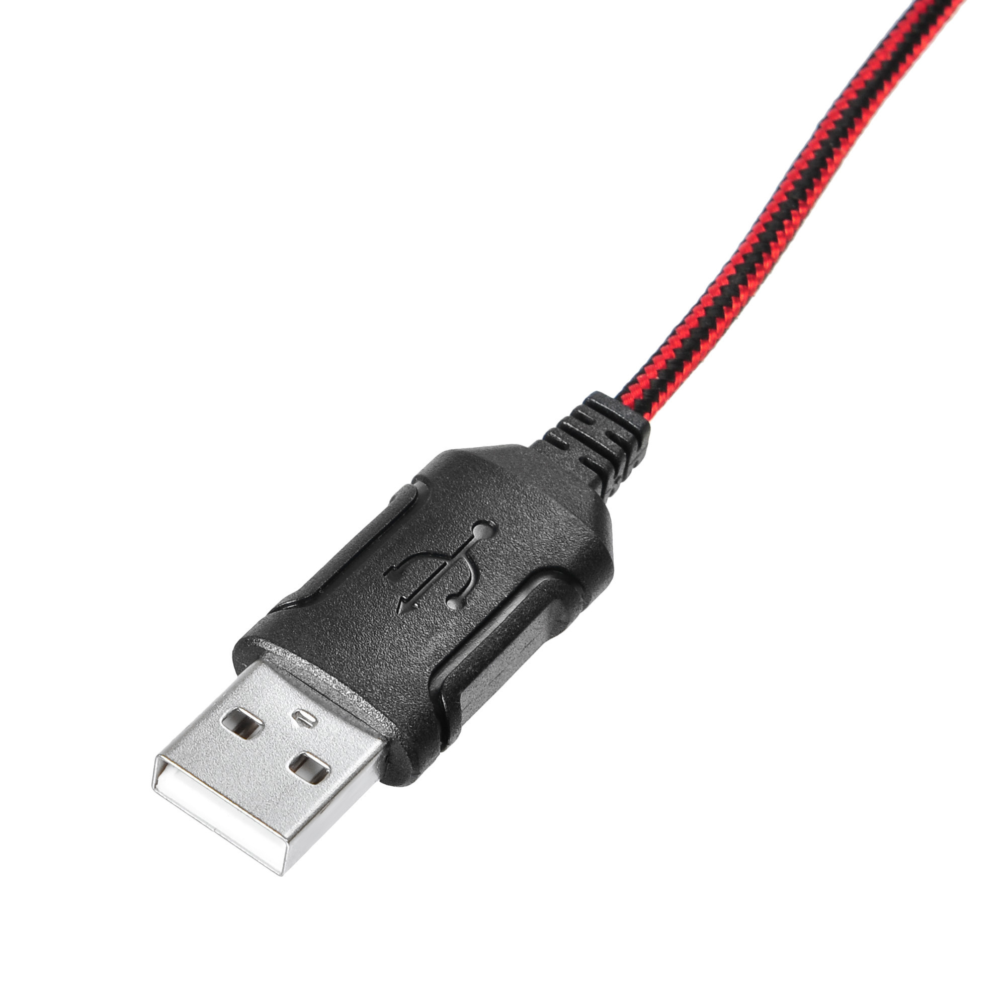 кабель на белом фоне