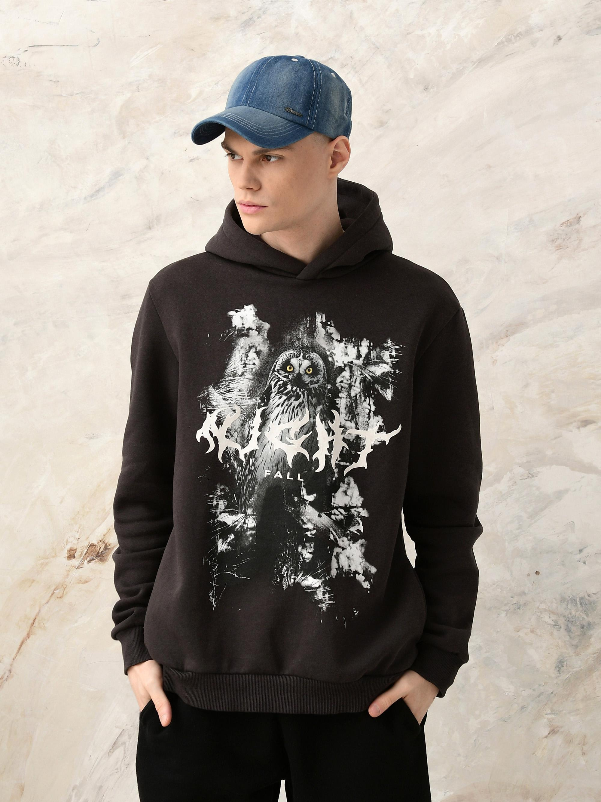 Фотосъёмка бейсболок для каталога головных уборов для маркетплейсов.