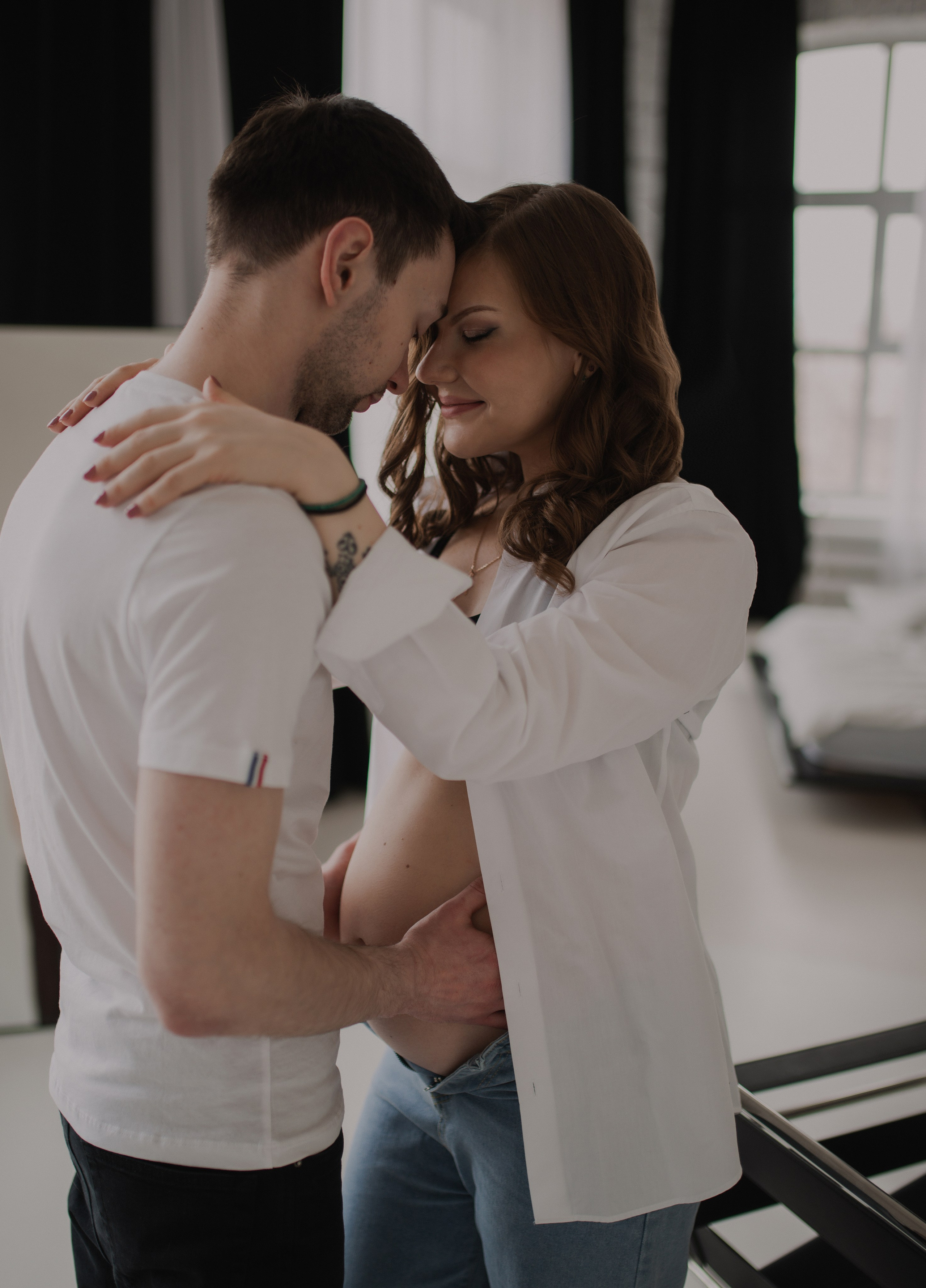 Фотосессия беременности в студии Бутово. Семейная фотосессия Бутово Москва фотограф Алина Морщагина