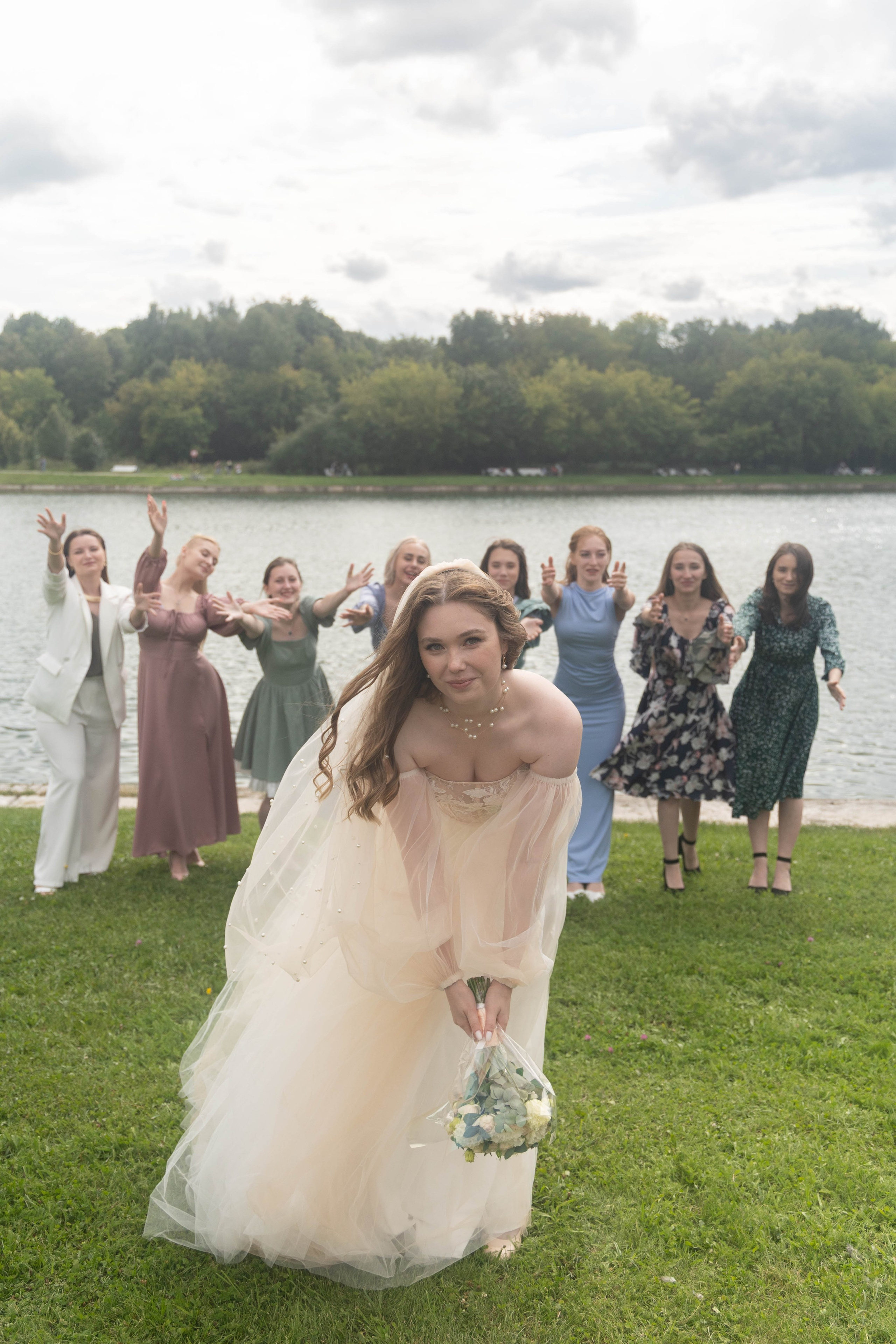 Свадебная фотосессия свадебный фотограф Татьяна Марсуверских свадебная фотопрогулка Москва Жуковский. Фотограф для маркетплейсов, фотоуслуги в Жуковском Татьяна Марсуверских