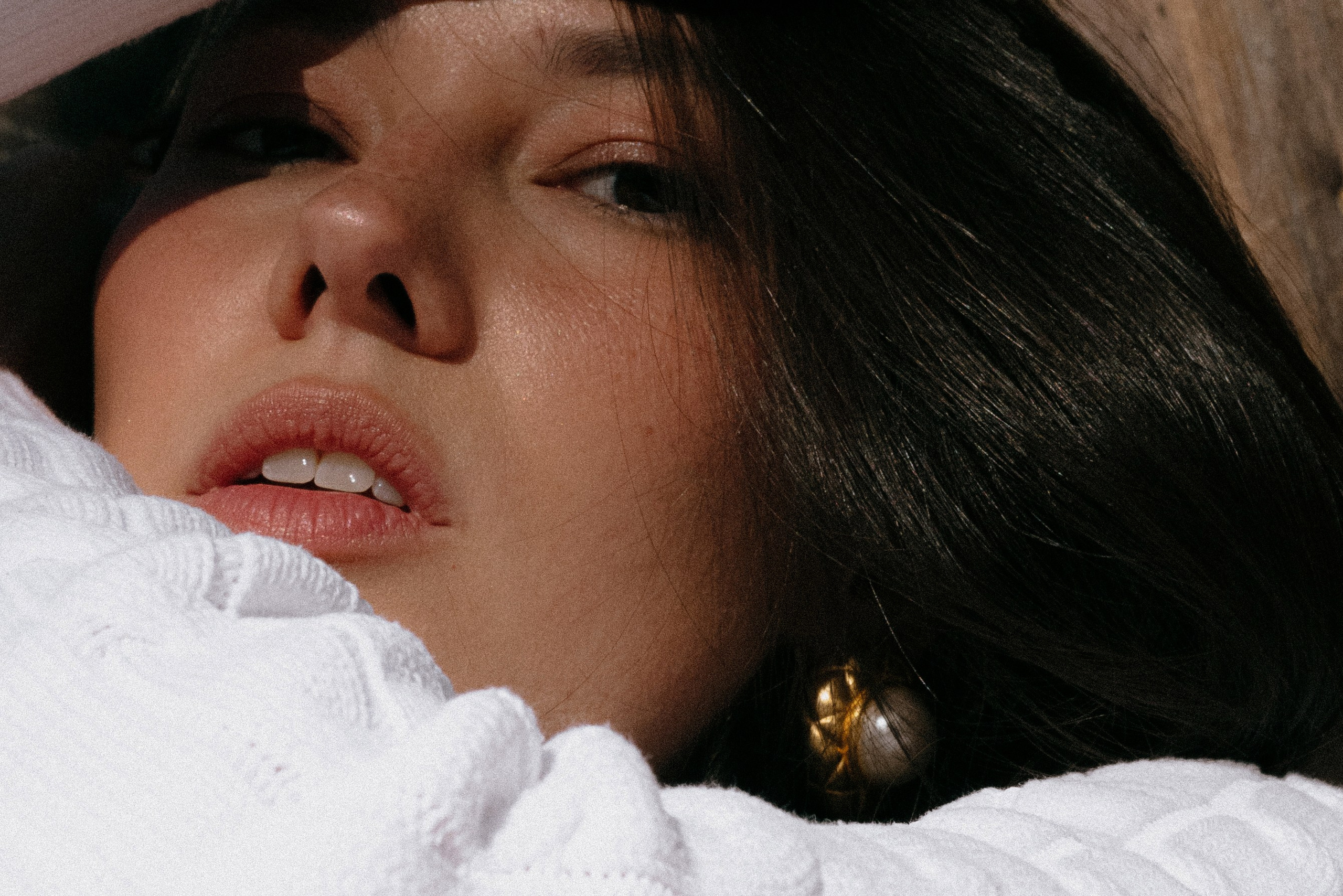 I am Diana, a portrait photographer. I take pictures around the world