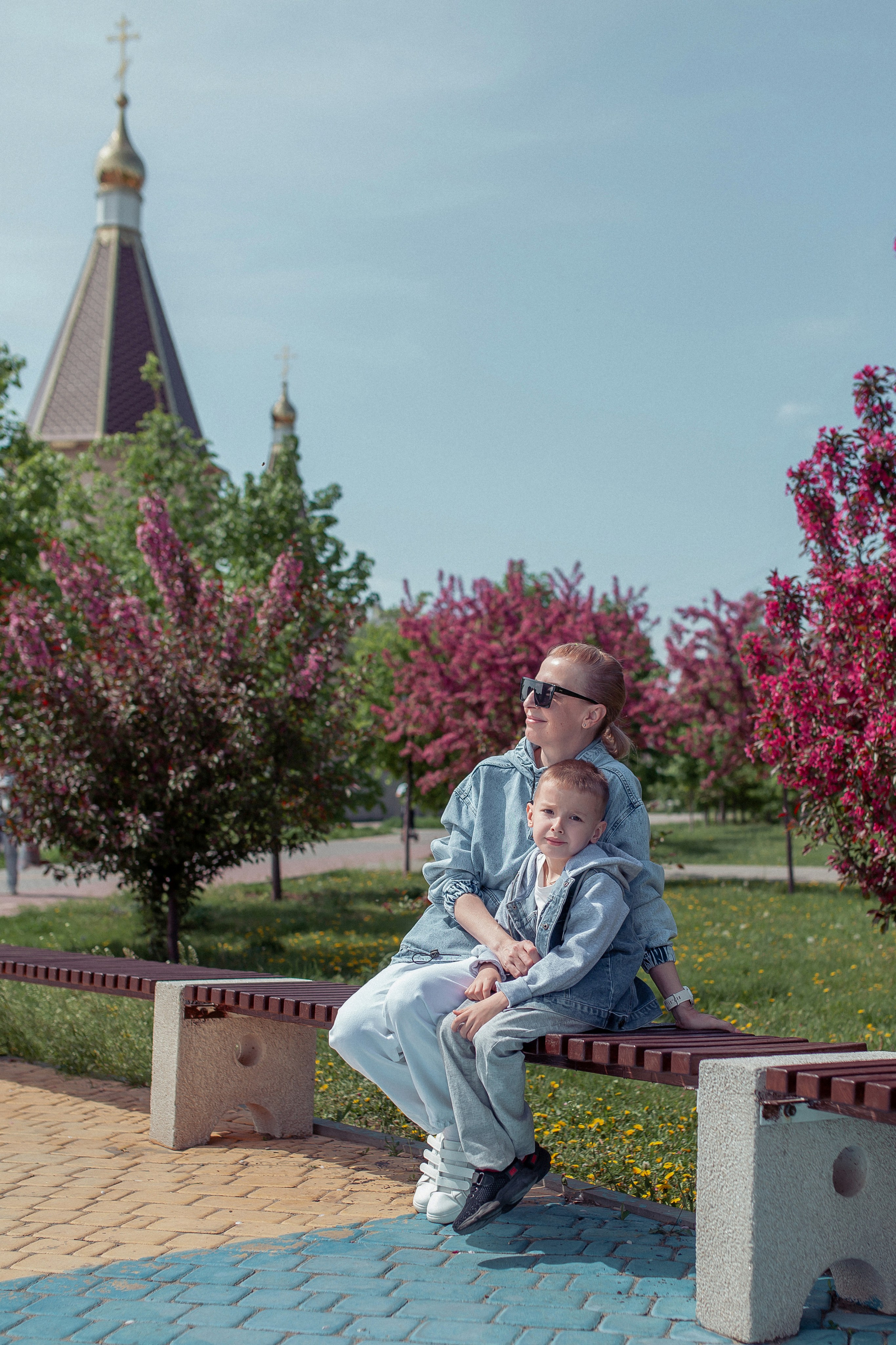 Семья Марии и Антона в весеннем цветении. Фотограф в Волгограде Норченко Светлана
