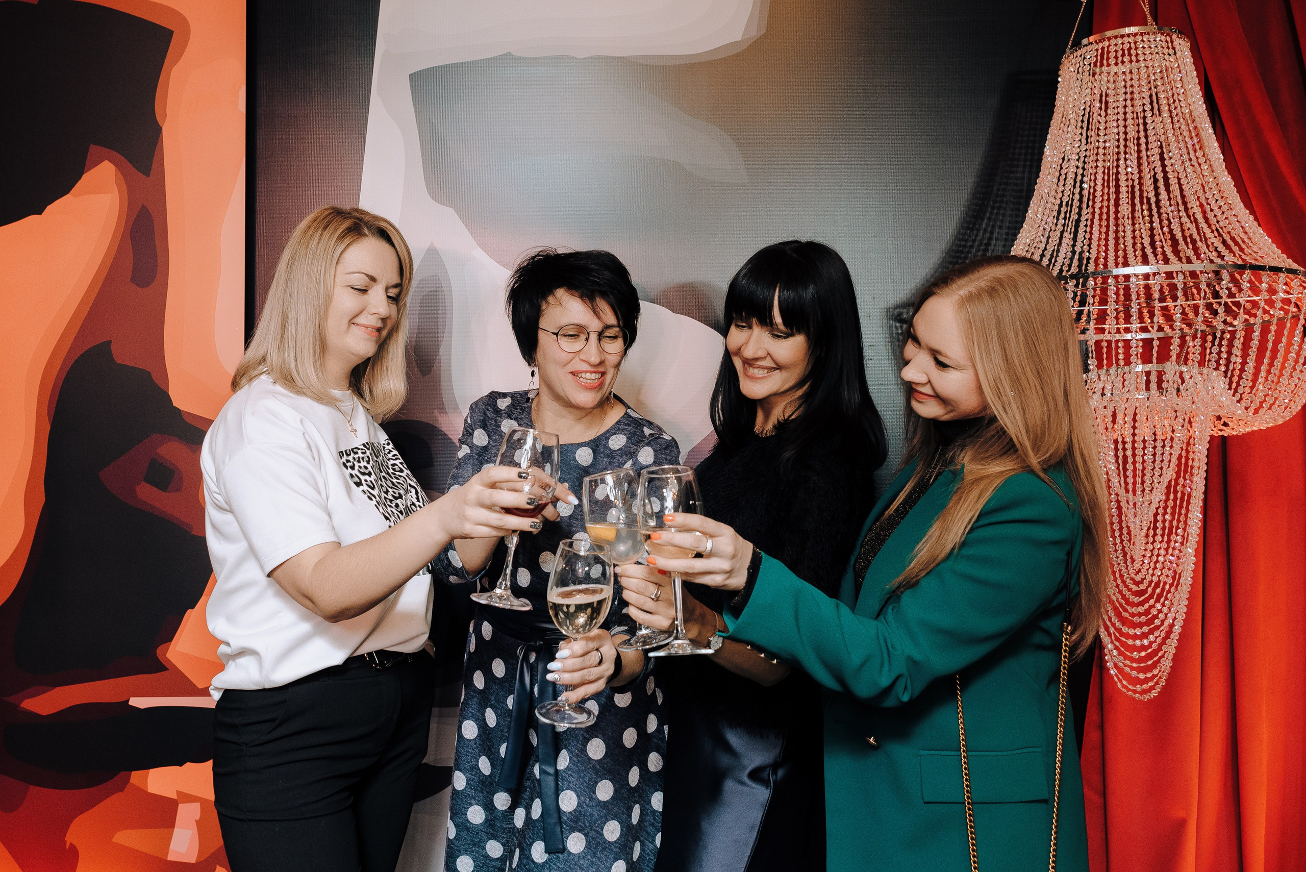 СПЕКТАКЛЬ «ВОЛШЕБНЫЕ ОЧКИ» ОПТИК-ЦЕНТР. Репортажный фотограф Зуев Роман г. Челябинск