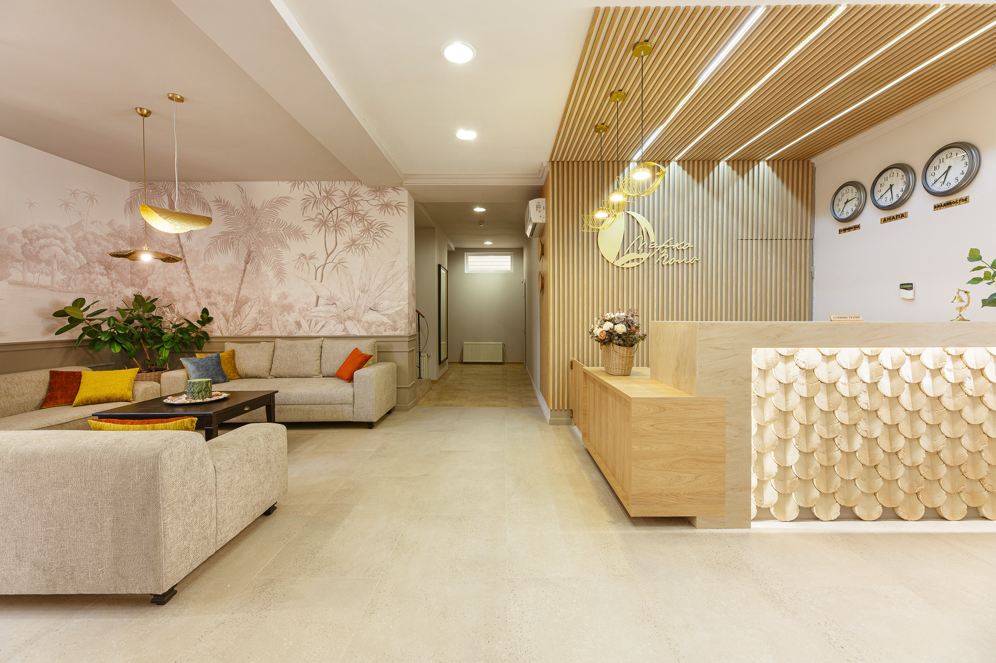 Renatphoto-Интерьерная фотосъёмка отелей в городе Анапа. Профессиональная фотосъёмка интерьеров, предметная фотосессия еды для меню г. Анапа