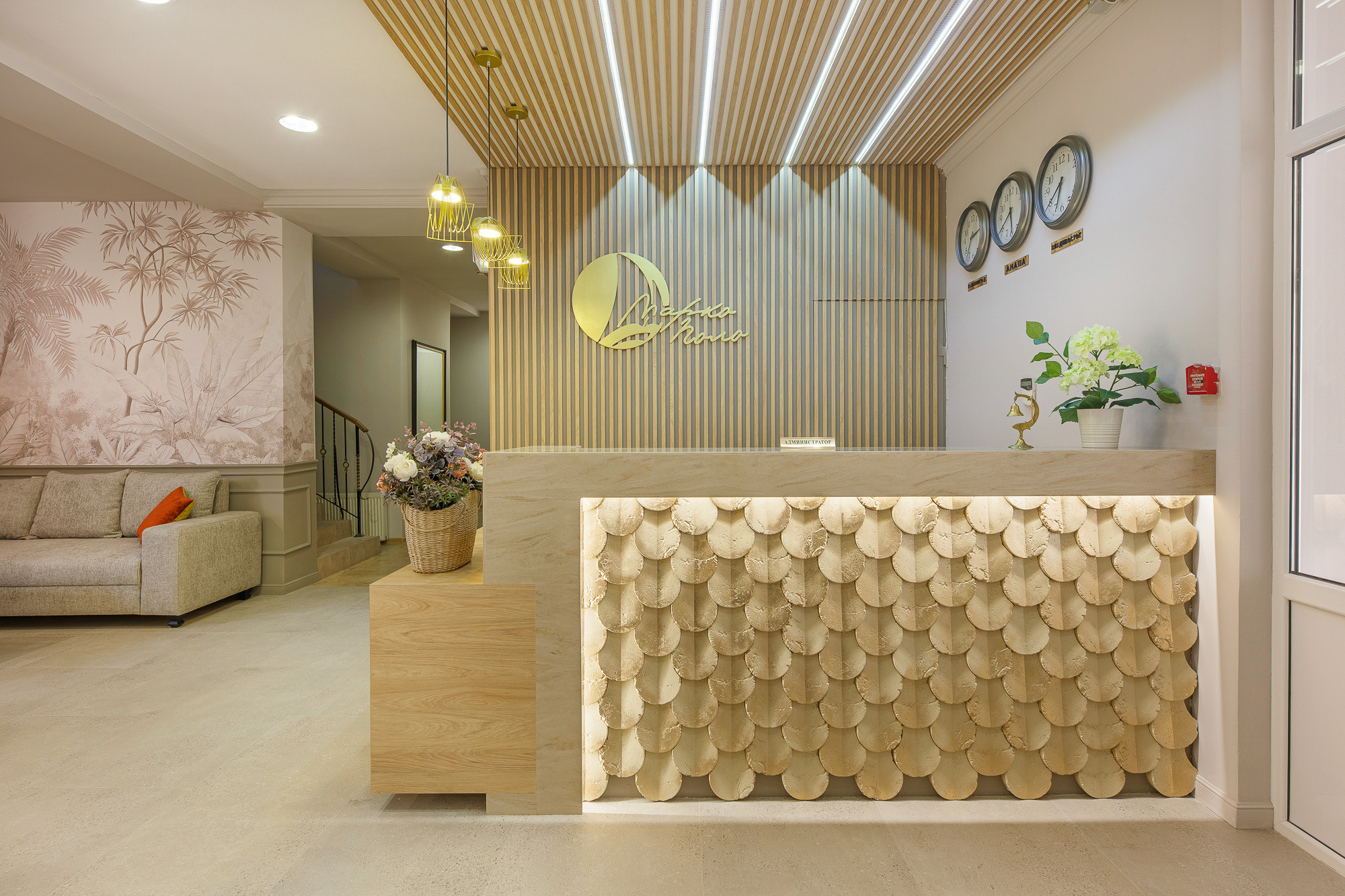 Renatphoto-Интерьерная фотосъёмка отелей в городе Анапа. Профессиональная фотосъёмка интерьеров, предметная фотосессия еды для меню г. Анапа