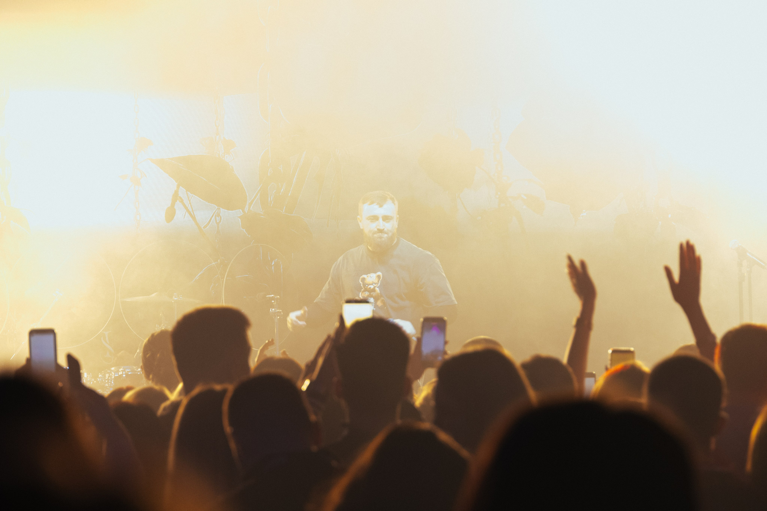 Султан Лагучев в Красноярске 05.03.2026. Фотограф Красноярск съемки лавстори, фотосессия в студии, портретная съемка, творческие фотосессии