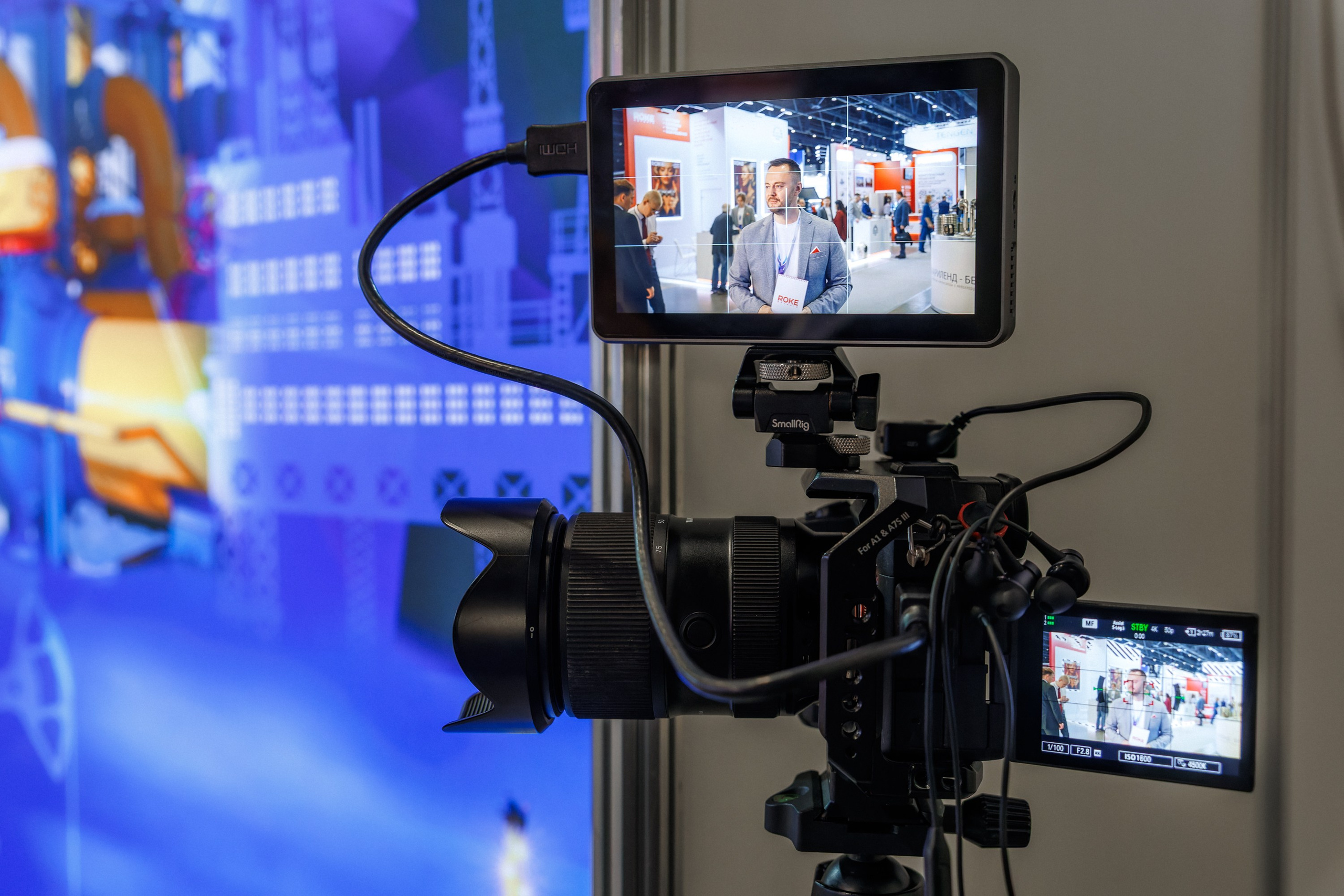 Работа стенда ROKE — Газовый Форум 2025. Репортажный фотограф в Москве Сергей Мирошников