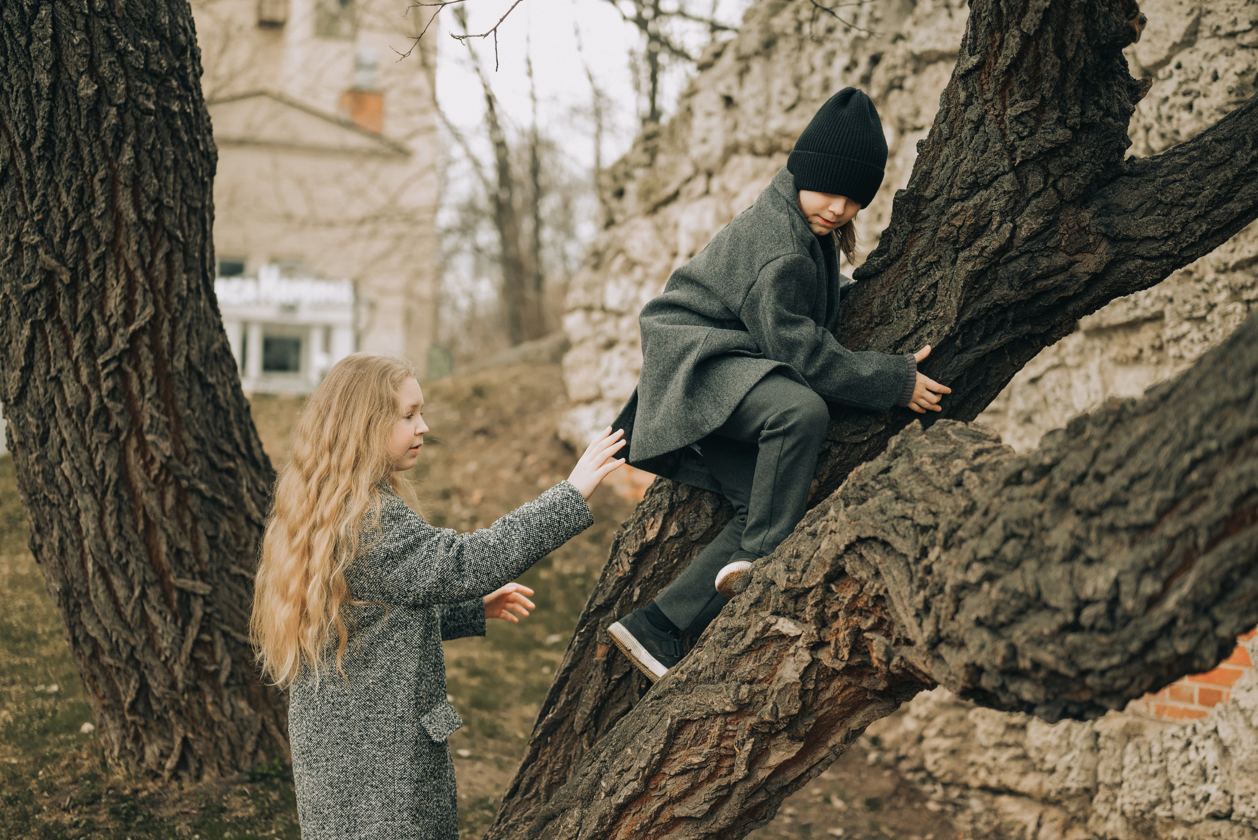 Весенняя прогулка. Аня, Егор, Эми и Миша. Семейный фотограф в Москве Дарья Пузикова