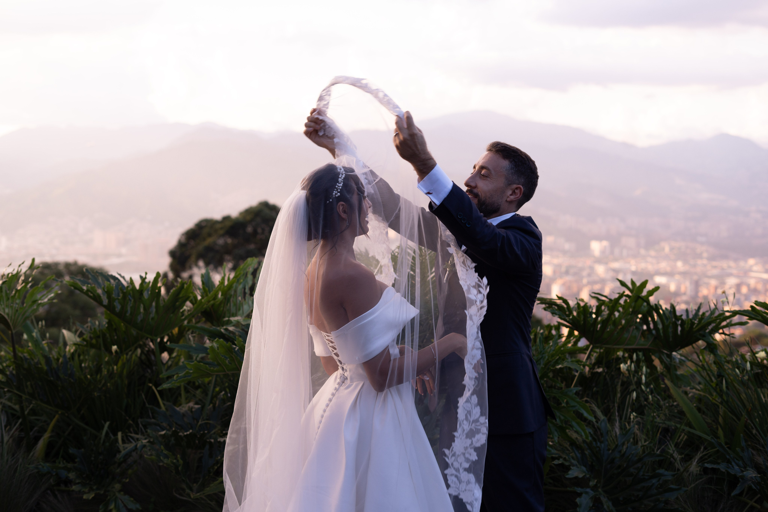 Natalia and Germano. Wedding Photographer in Barcelona and Medellin