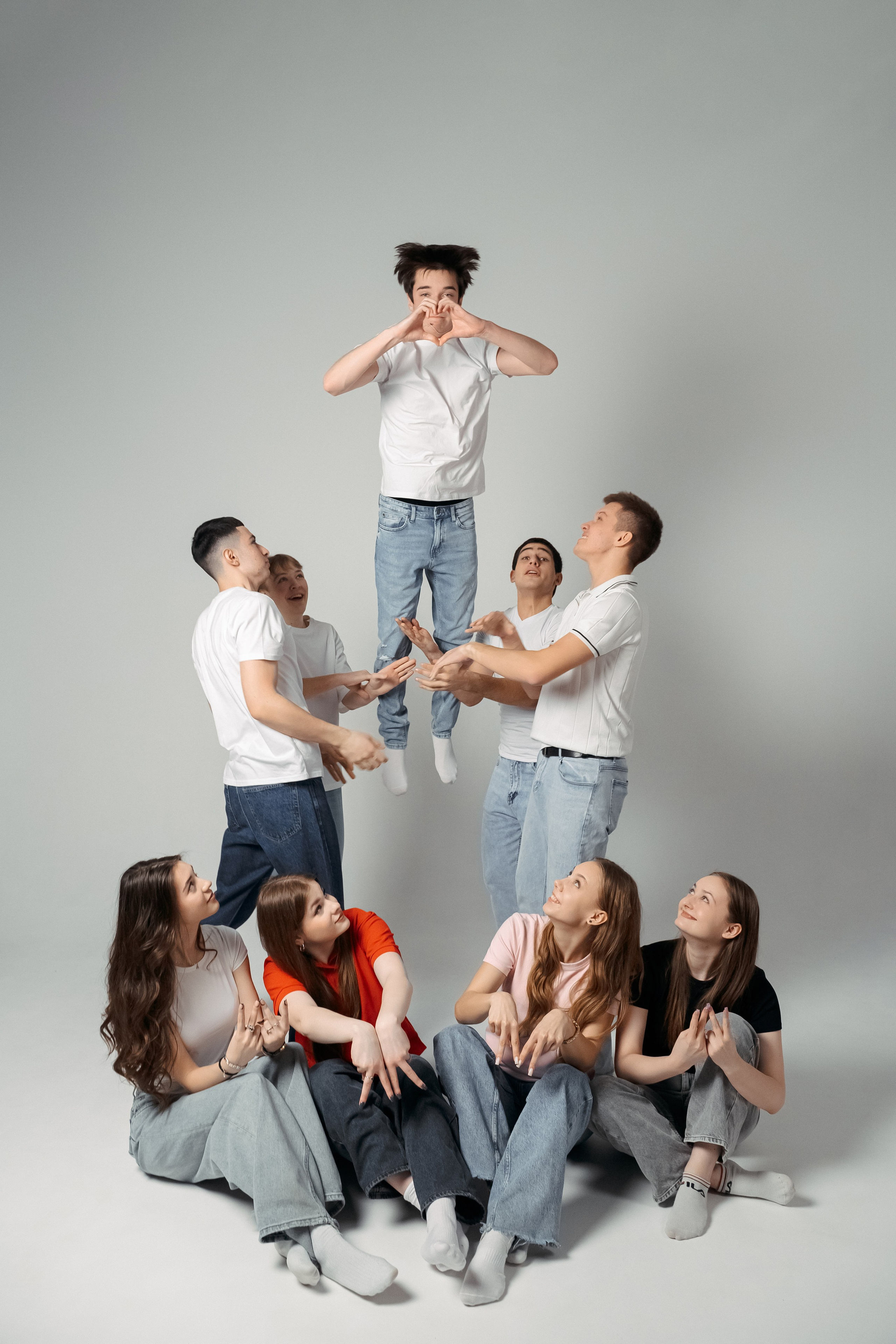 ВЫПУСКНИКИ 11 КЛАСС. МАРГАРИТА КУДРЯШОВА СВАДЕБНЫЙ И СЕМЕЙНЫЙ ФОТОГРАФ ТВЕРЬ МОСКВА