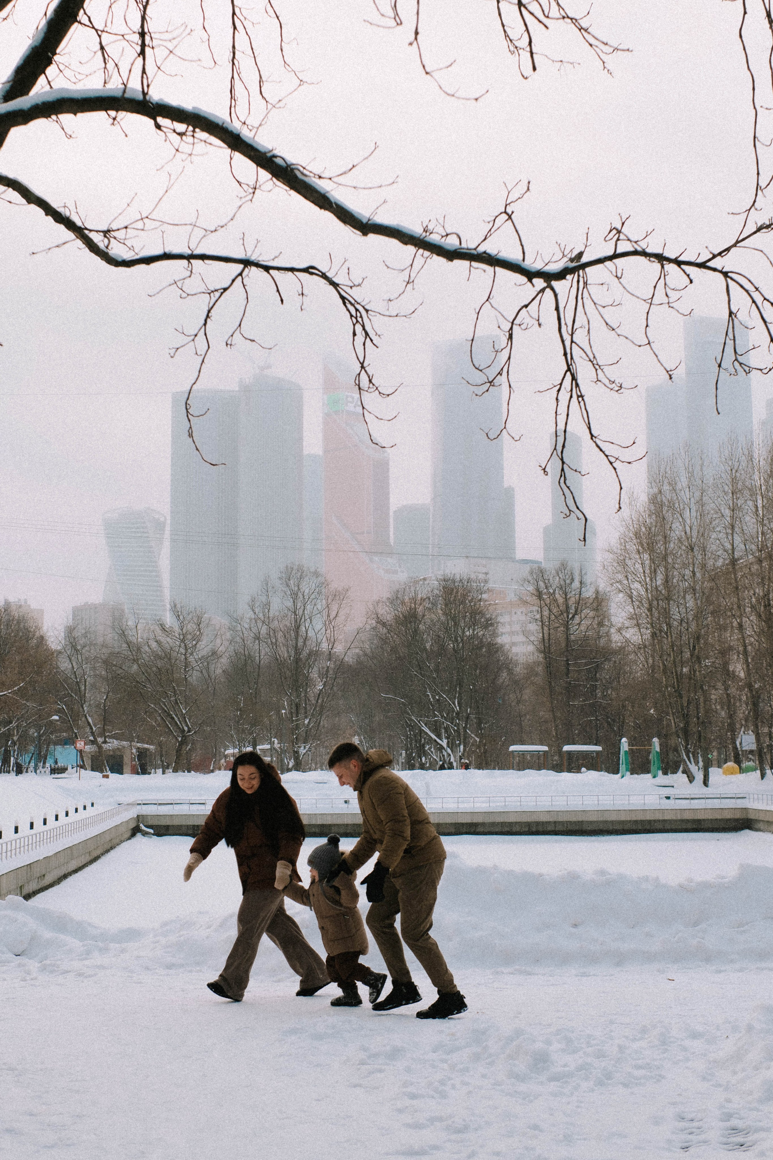 Алиса, Артём и Мотя. Свадебный фотограф Оля Григунова