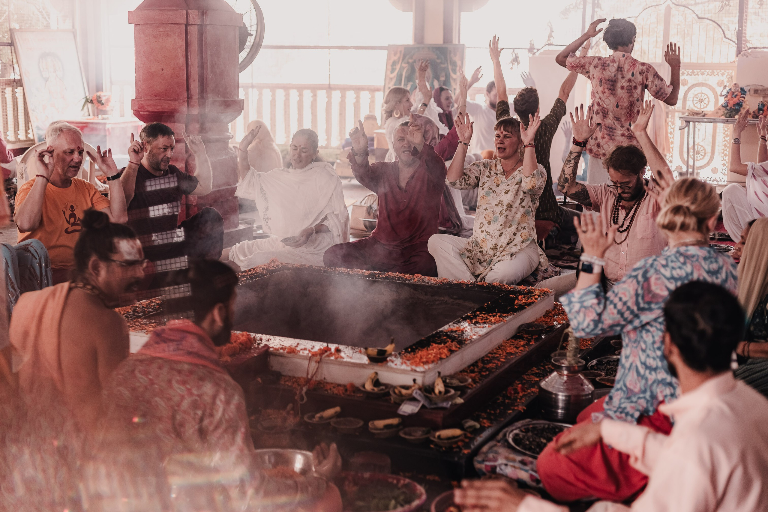 Navaratri yajna at Devraha Baba Ji ashram. Мариам Багдасарян