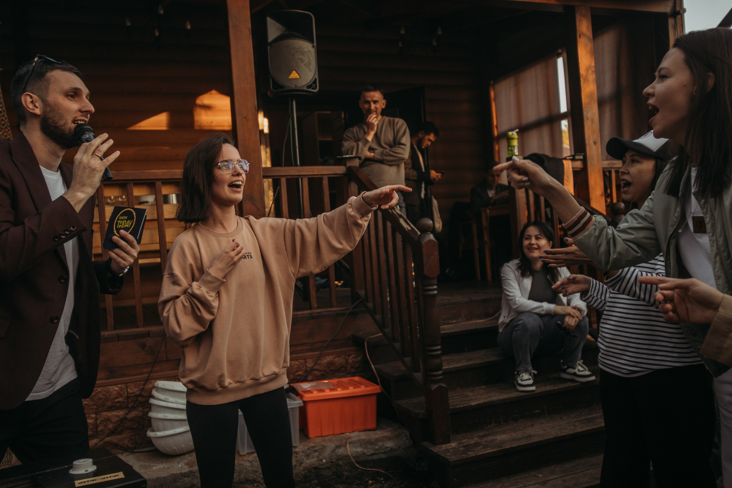 Корпоратив Muza_Arts. Венера Гайн. Репортажный фотограф  Тюмень. Обучение фотографии с 0