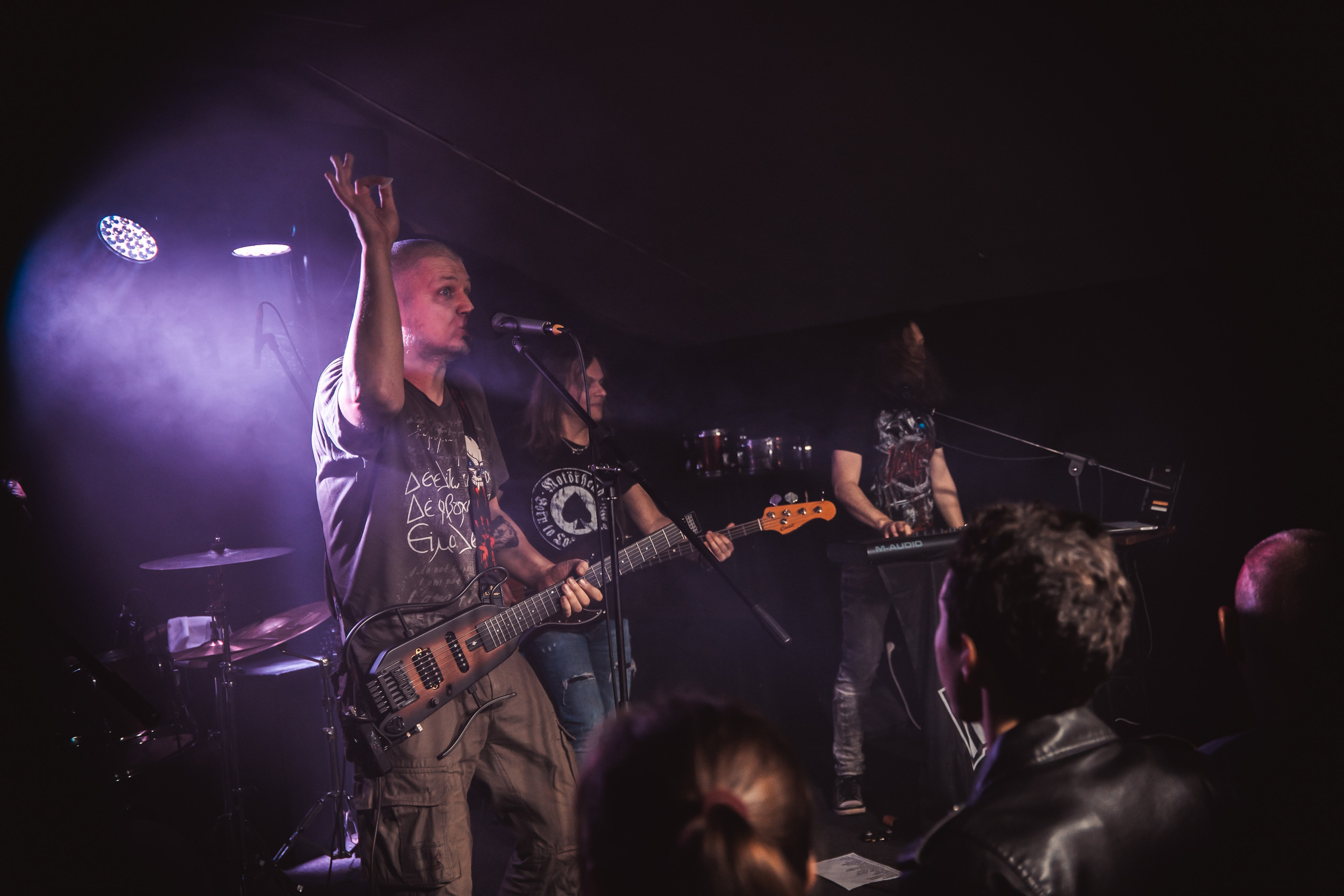 Потомучто. Красноярск, 28.02.2025, бар 64/6. Фотограф Регина Крикунова г. Красноярск