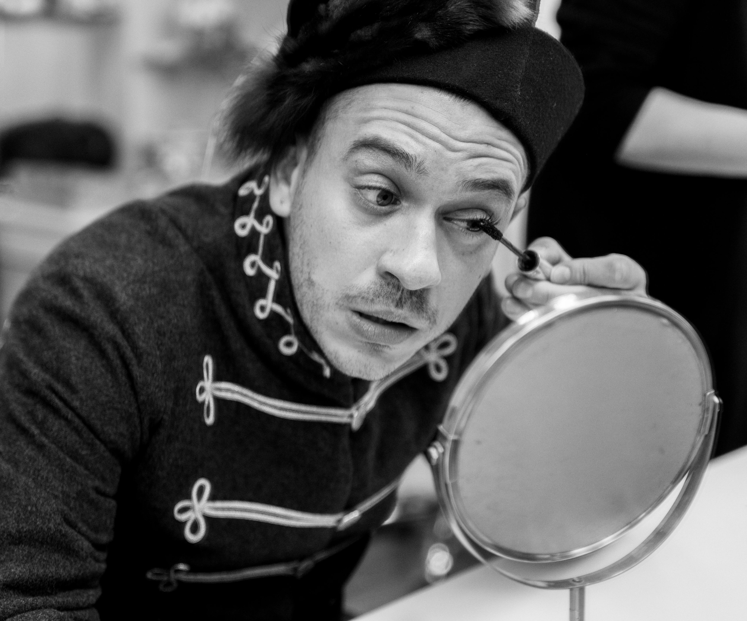 Закулисье спектакля «Женитьба» в Театре на Васильевском. Портретный фотограф в Санкт-Петербурге Оксана Ивлева