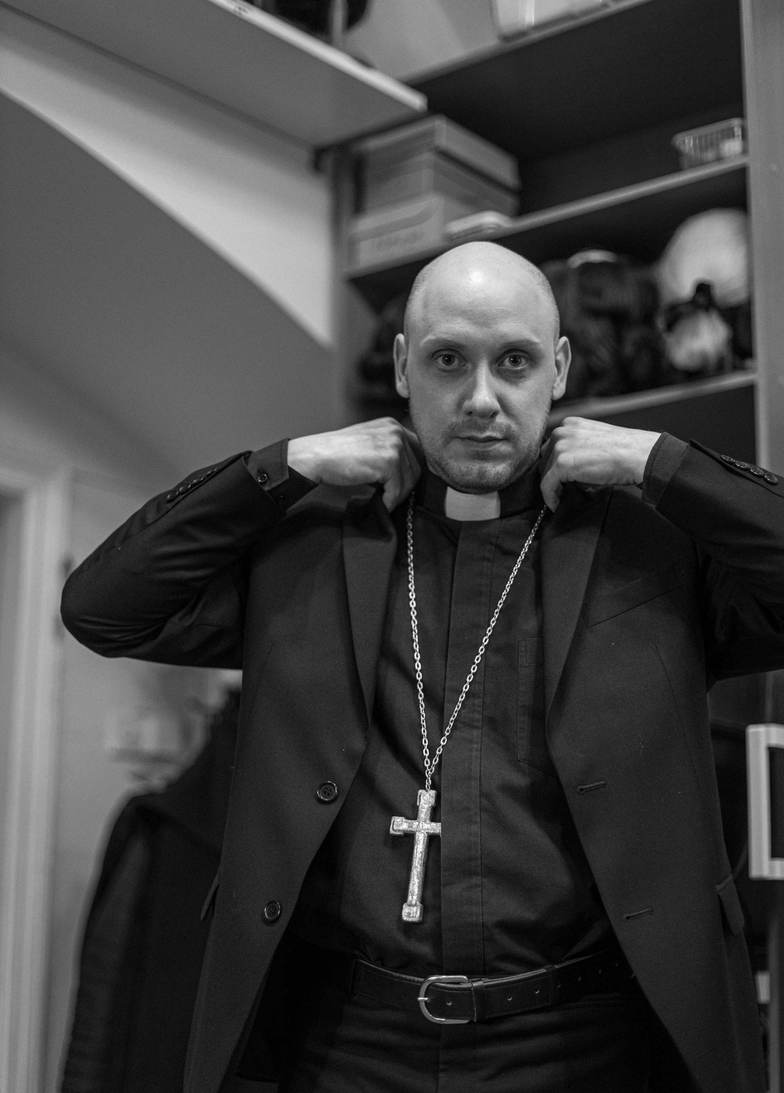 Закулисье спектакля «Сирано де Бержерак» в Александринском театре. Портретный фотограф в Санкт-Петербурге Оксана Ивлева