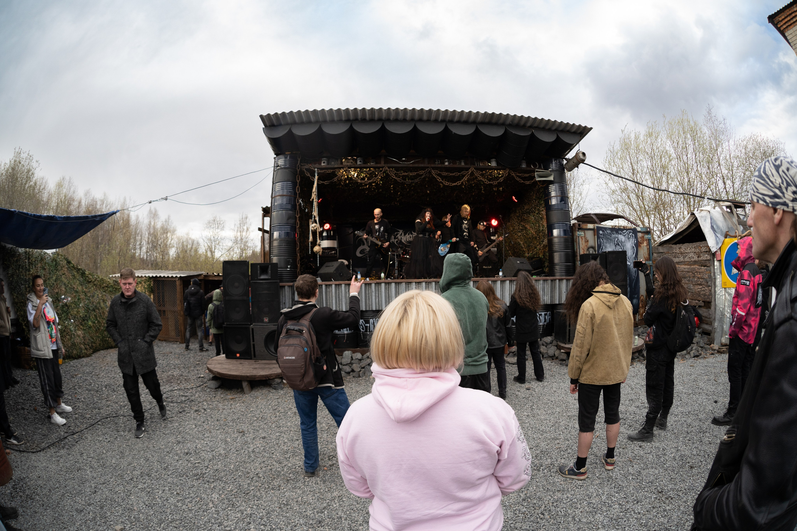Фестиваль «ПОСРЕДИ КЛАДБИЩ И БОЛОТ»|Архангельск. Концертный и репортажный фотограф в Санкт-Петербурге Слава Пахомов