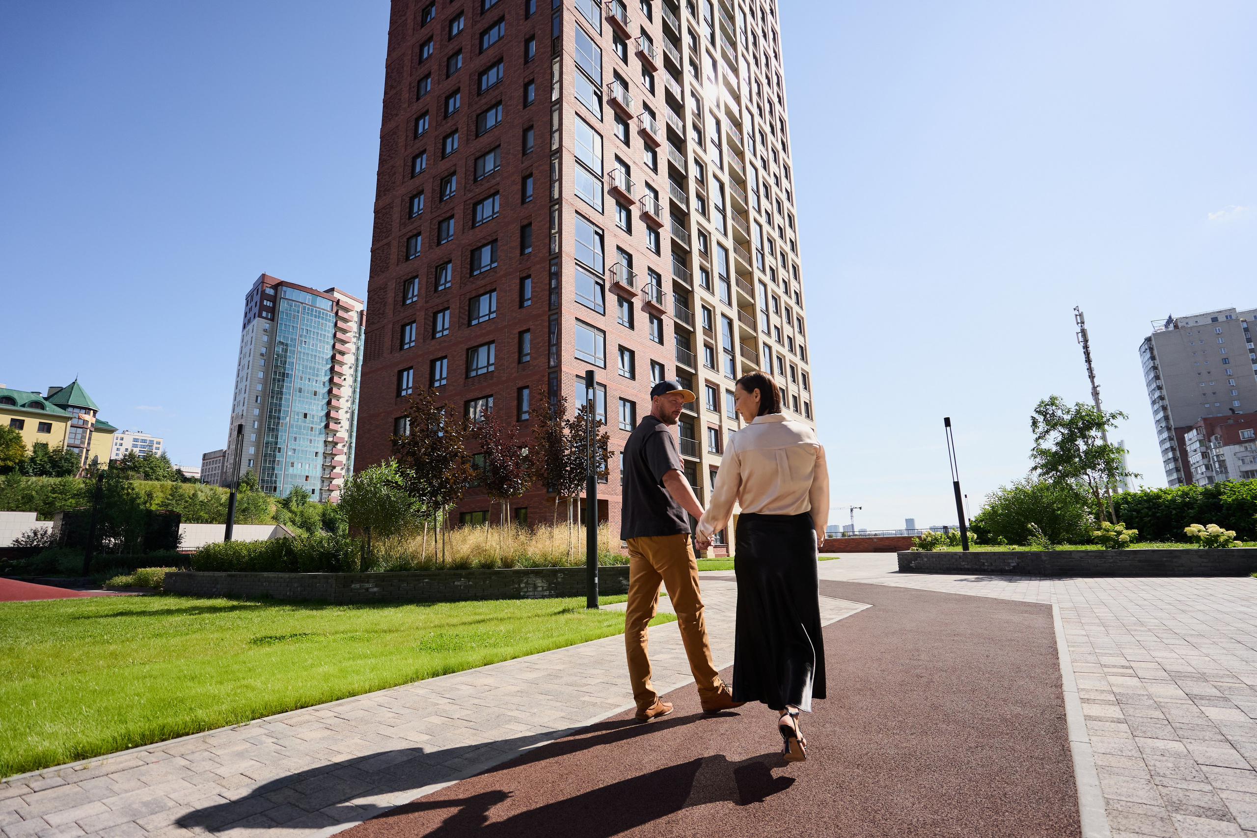 Семейная фотосессия в ЖК Академия для рекламы (Новосибирск). Репортажный и женский фотограф в Новосибирске