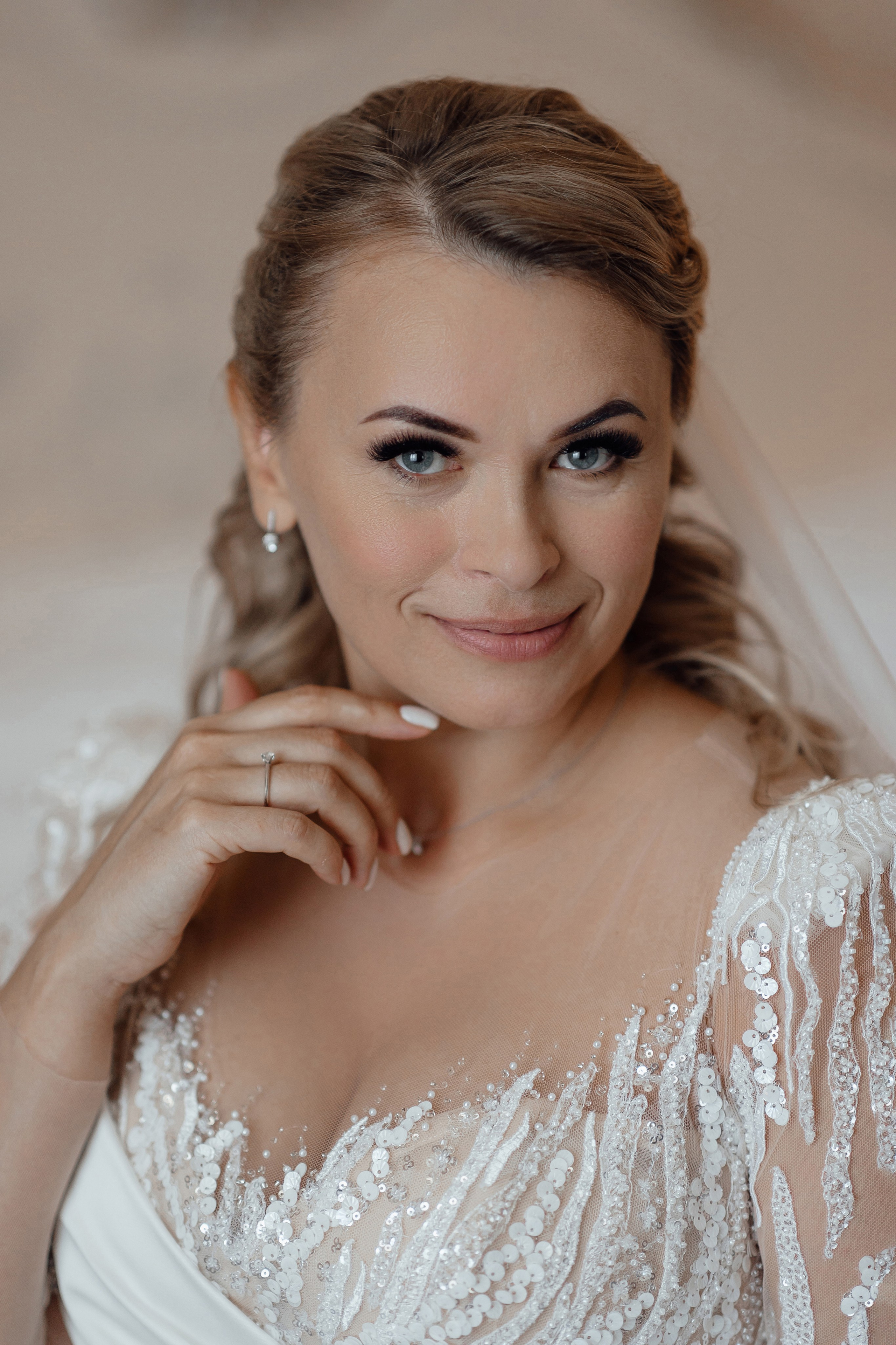 Свадебная фотосессия в Radisson Collection Hotel Moscow. Свадебный фотограф в Москве Дарья Олендарёва