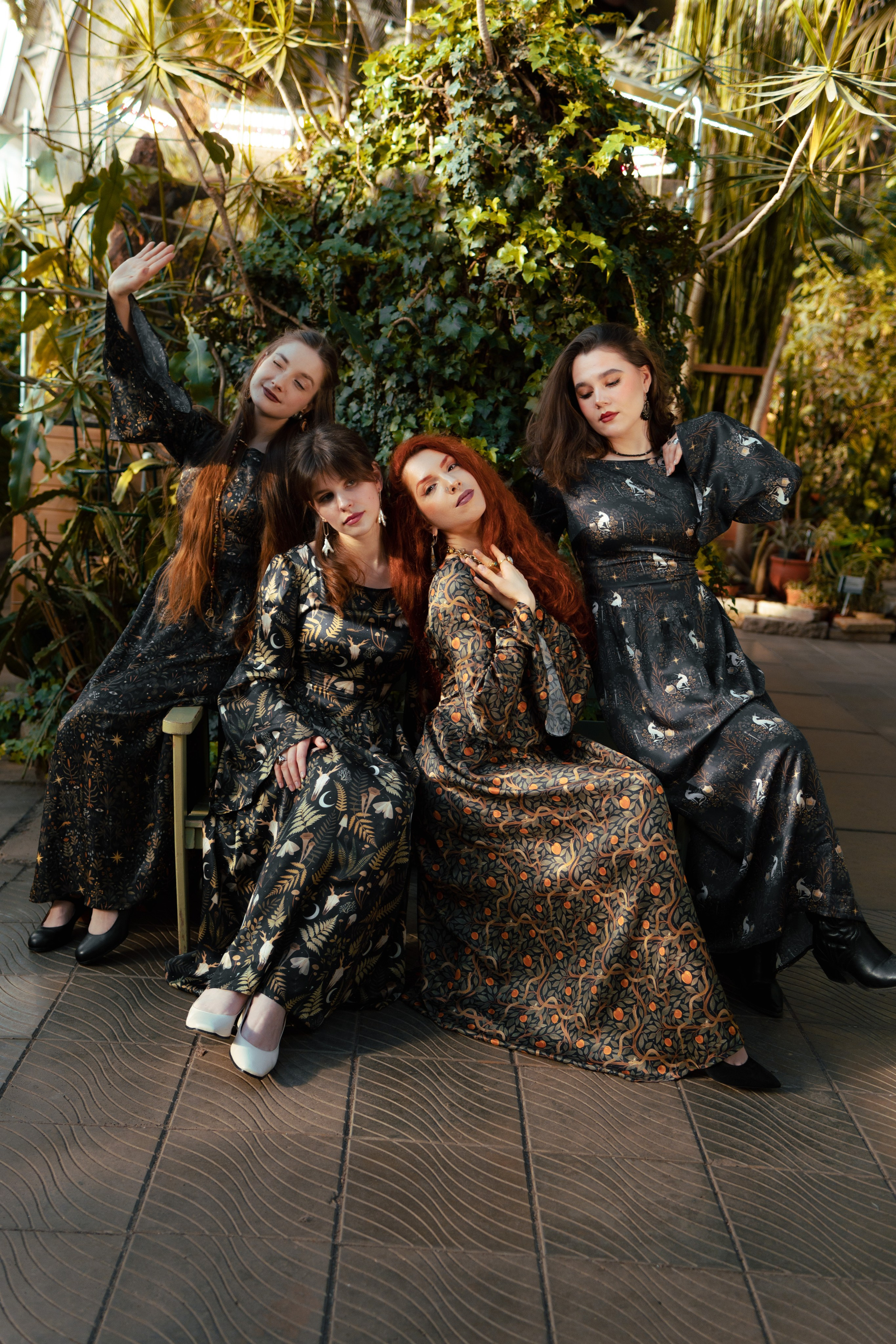 Съемка шёлковых платьев для PlantMyBones