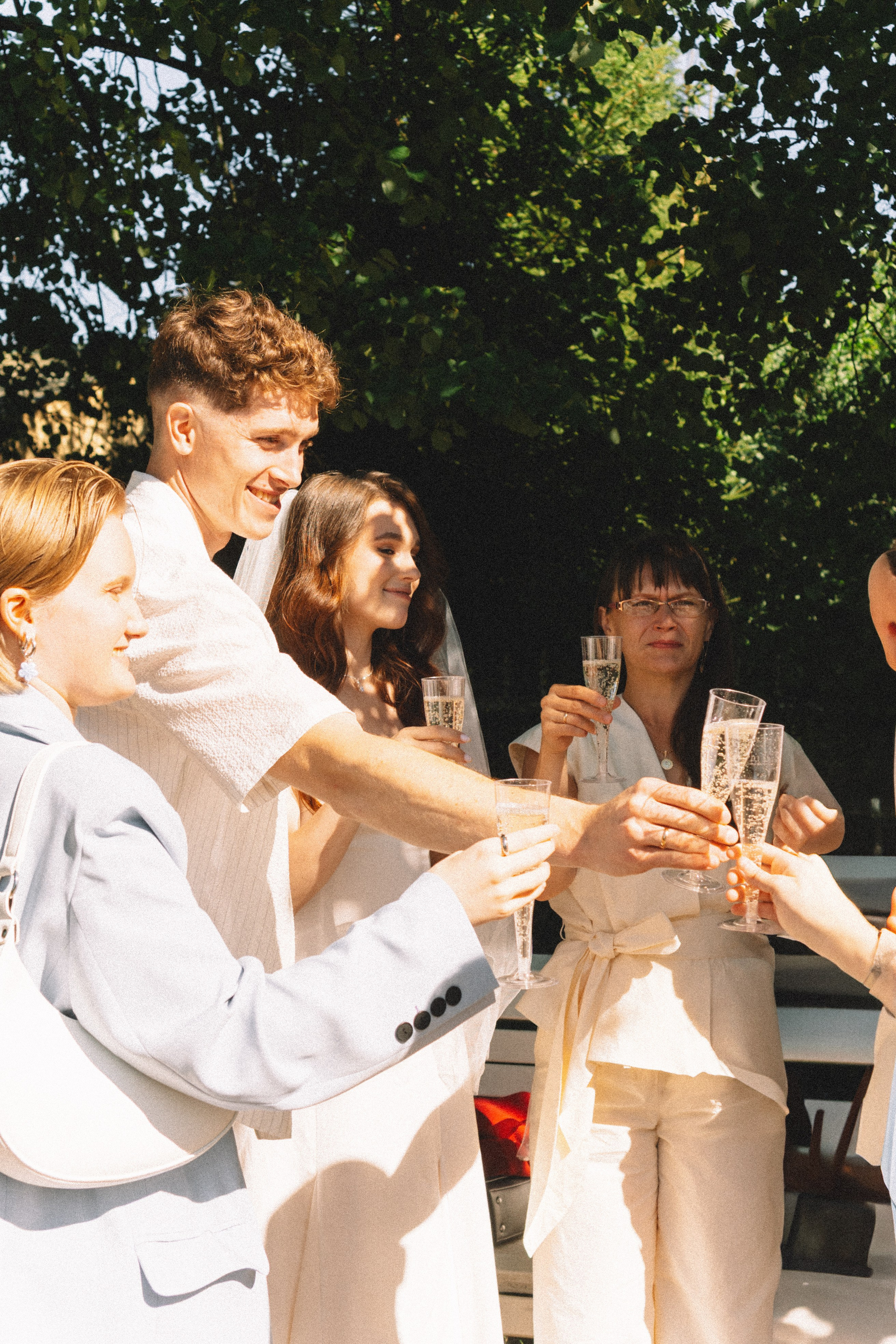 СВАДЕБНАЯ СЬЕМКА В ПЕТЕРГОФЕ И СЬЕМКА РЕПОРТАЖА В ЗАГСЕ ПЕТЕРГОФА. Профессиональный фотограф, Санкт-Петербург — Виктория Богомолова