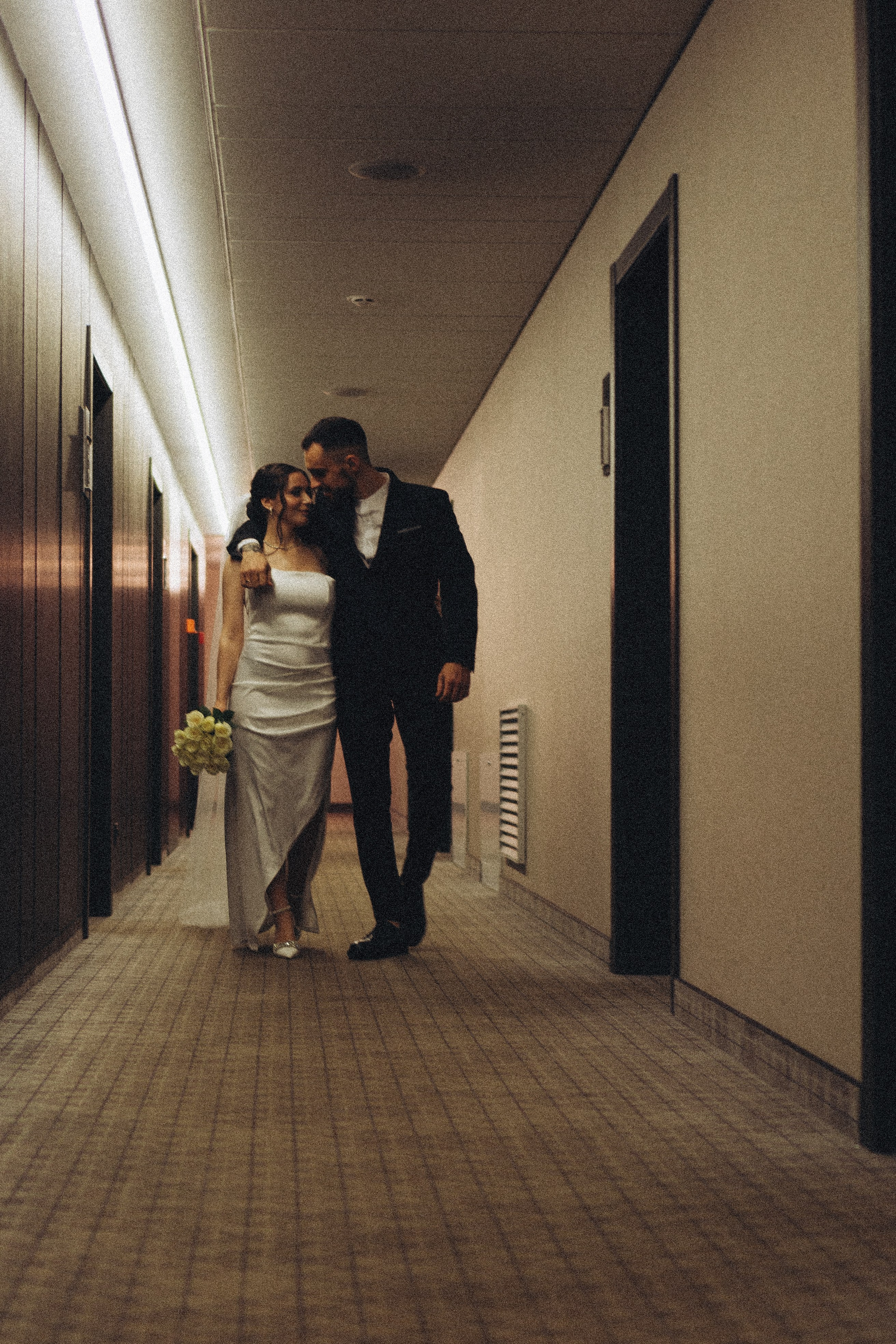 СВАДЕБНАЯ СЬЕМКА СБОРОВ ЖЕНИХА И НЕВЕСТЫ В ОТЕЛЕ И ТАКЖЕ ФОТОСЕССИИЯ В ОТЕЛЕЕ МЕГАПОЛИС БРЯНСК. Профессиональный фотограф, Санкт-Петербург — Виктория Богомолова