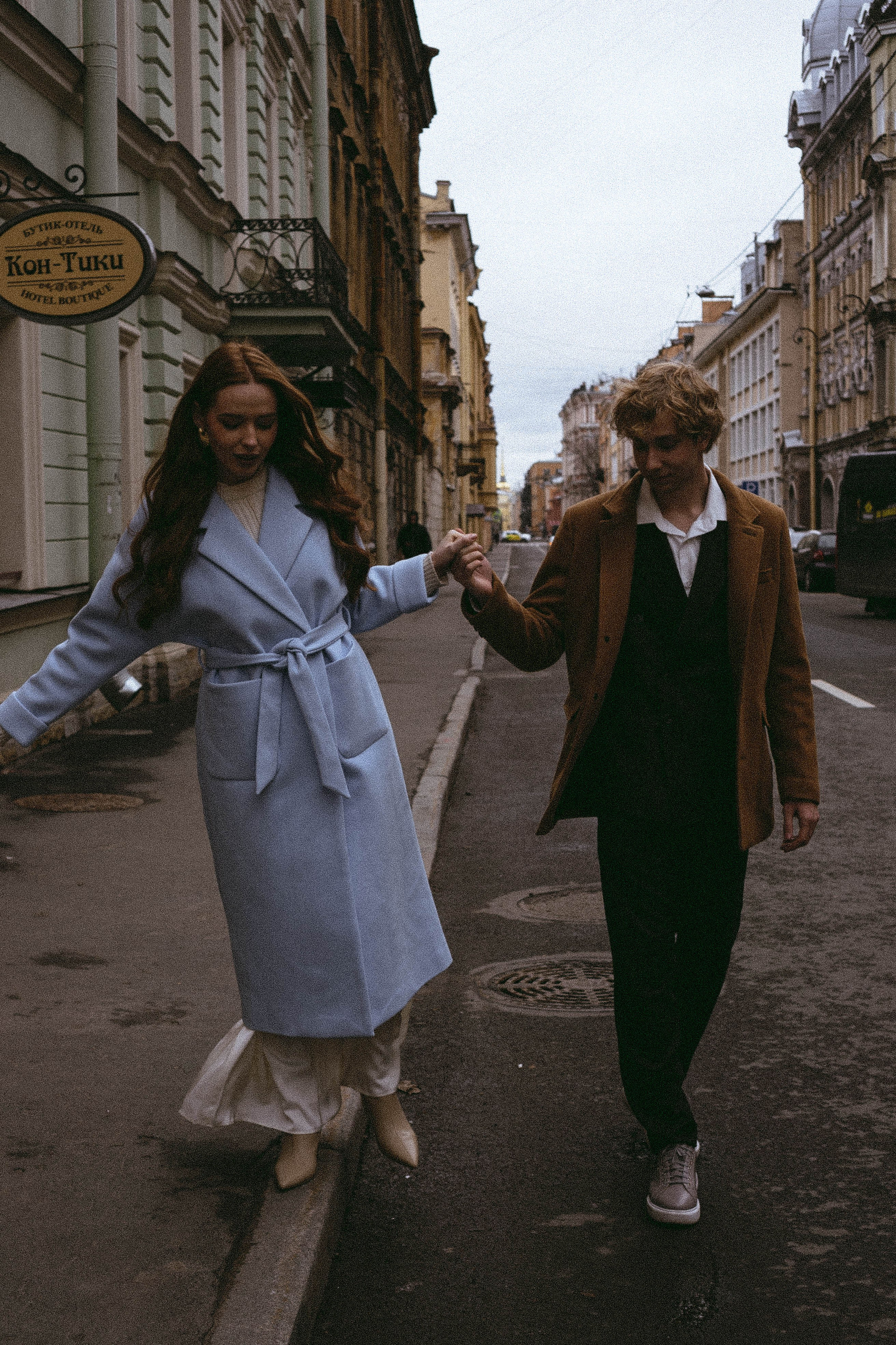 СВАДЕБНАЯ СЬЕМКА В ОТЕЛЕ. СБОРЫ ЖЕНИХА И НЕВЕСТЫ И ТАКЖЕ ТОР И ПОДГОТОВКА К ПРОГУЛКЕ И ПРОГУЛКА ПО ПЕТРОГРАДКЕ. Профессиональный фотограф, Санкт-Петербург — Виктория Богомолова